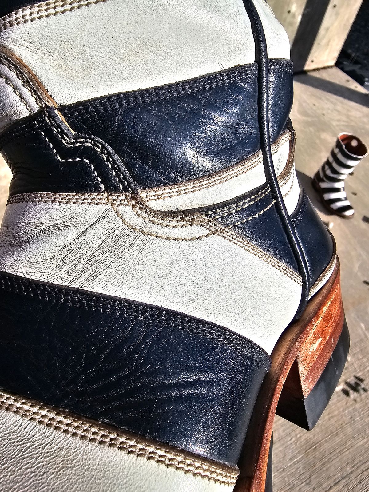 Photo by nobnix on April 1, 2024 of the Open Road Boots Striped in Navy Glass Calf, White Chrome Tanned.
