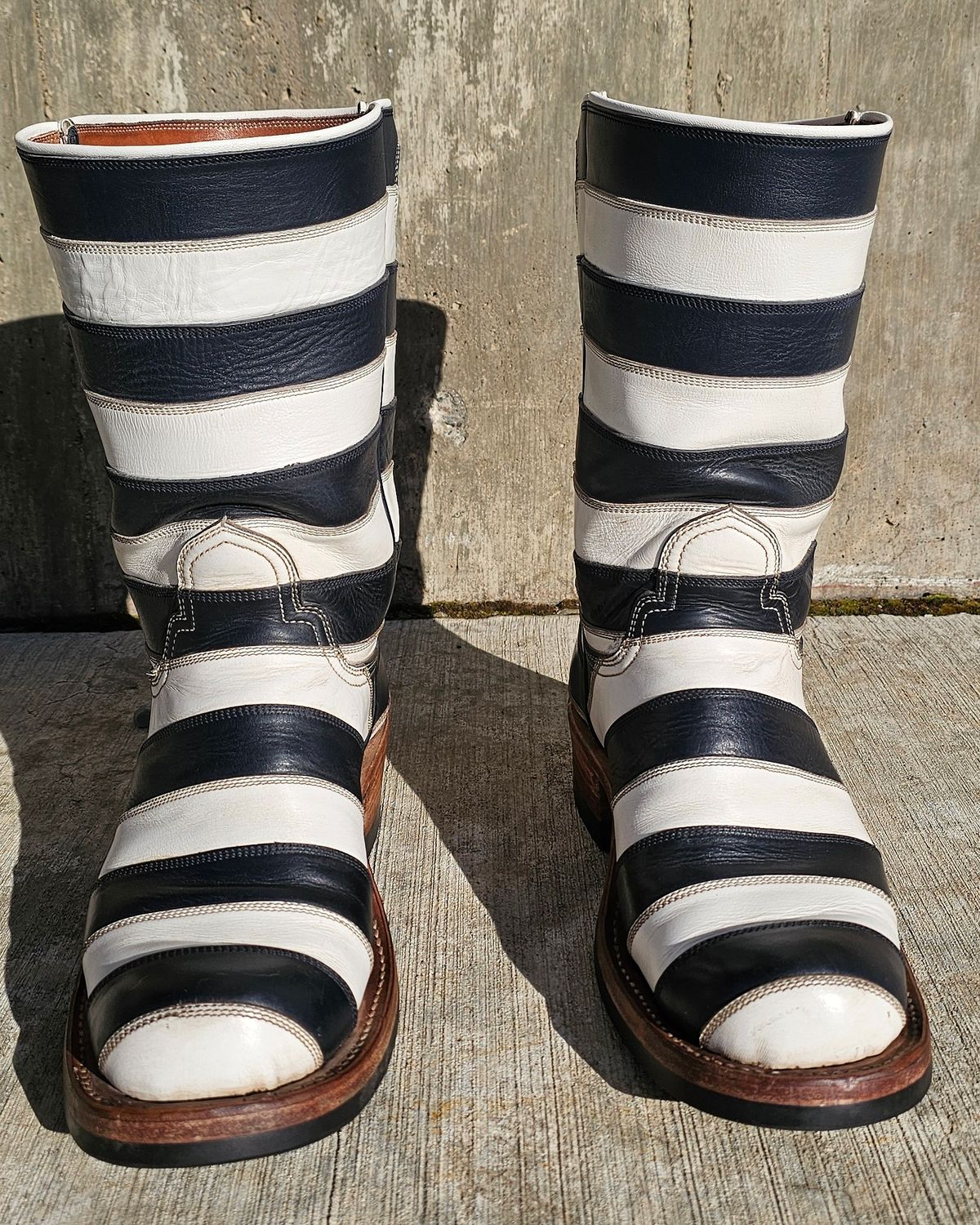 Photo by nobnix on April 1, 2024 of the Open Road Boots Striped in Navy Glass Calf, White Chrome Tanned.