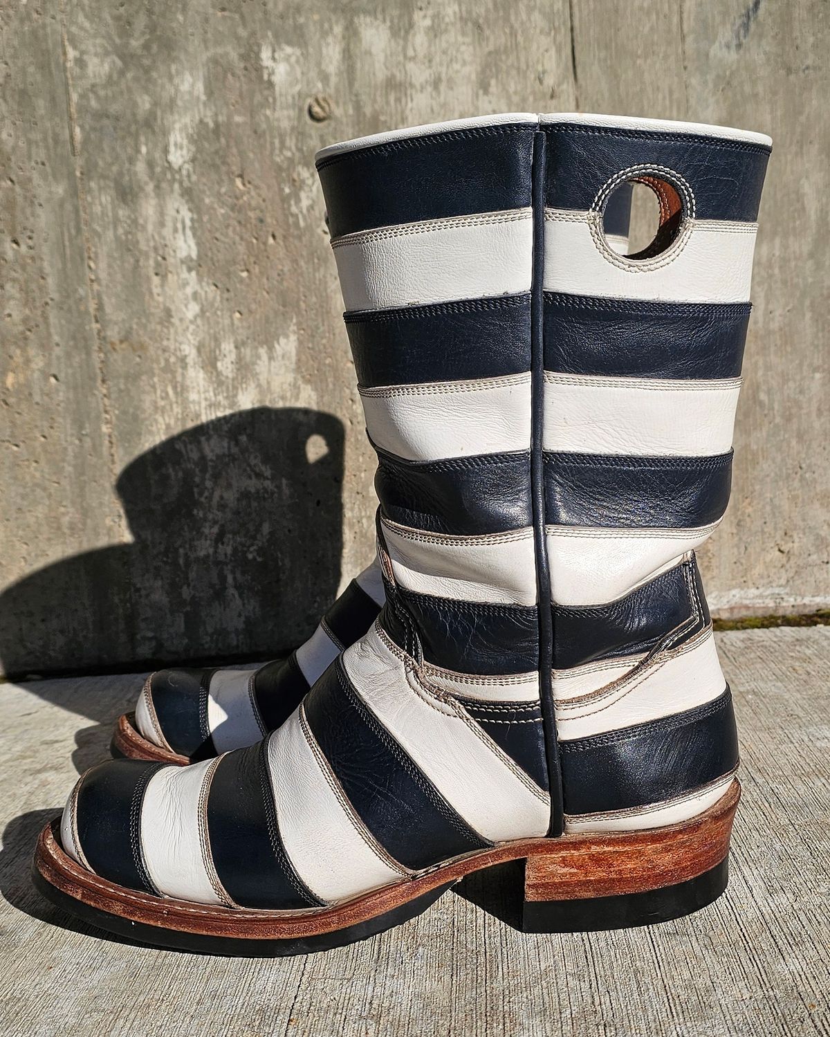 Photo by nobnix on April 1, 2024 of the Open Road Boots Striped in Navy Glass Calf, White Chrome Tanned.