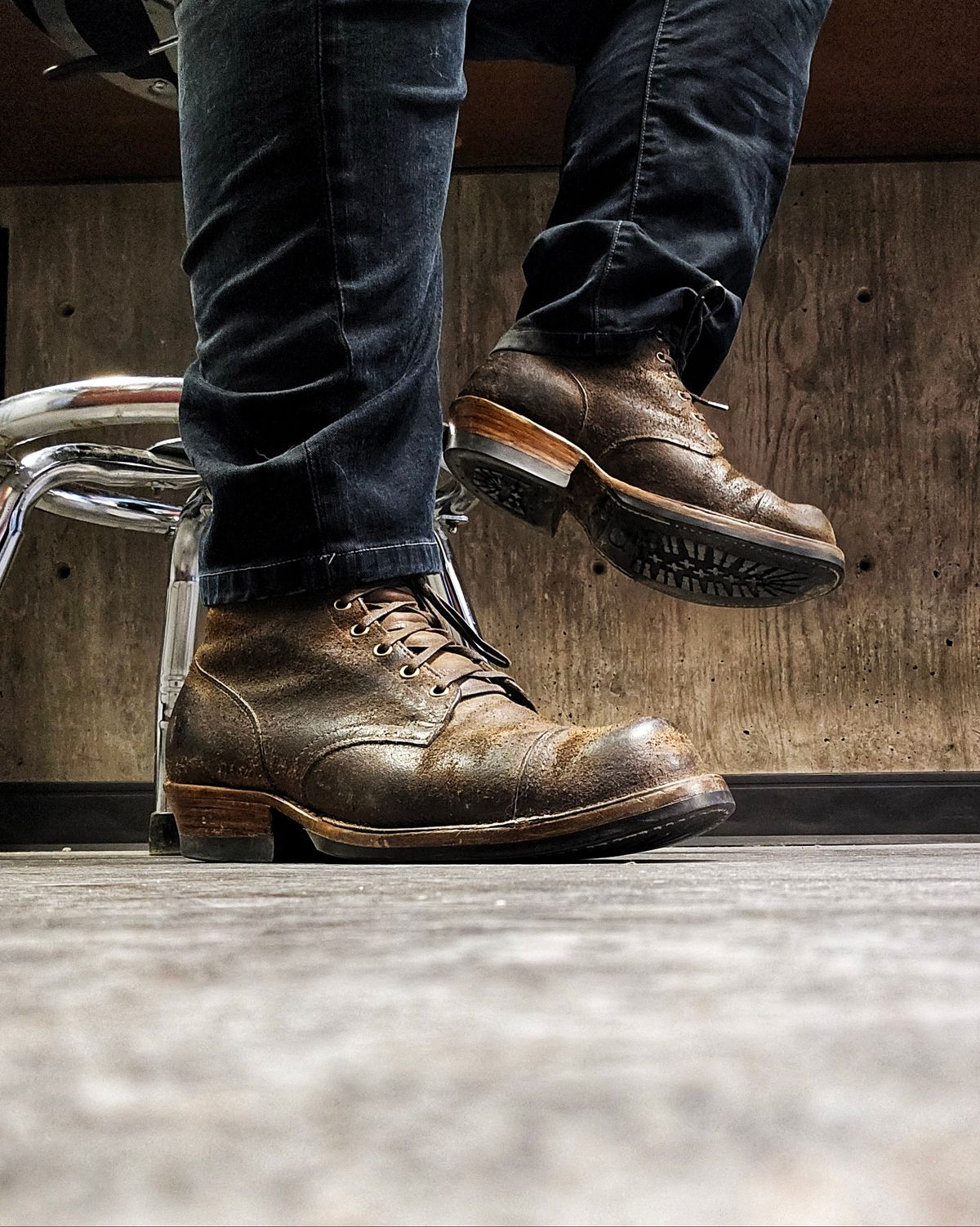 Photo by nobnix on June 20, 2025 of the Viberg Service Boot in Horween Brown Waxed Flesh.