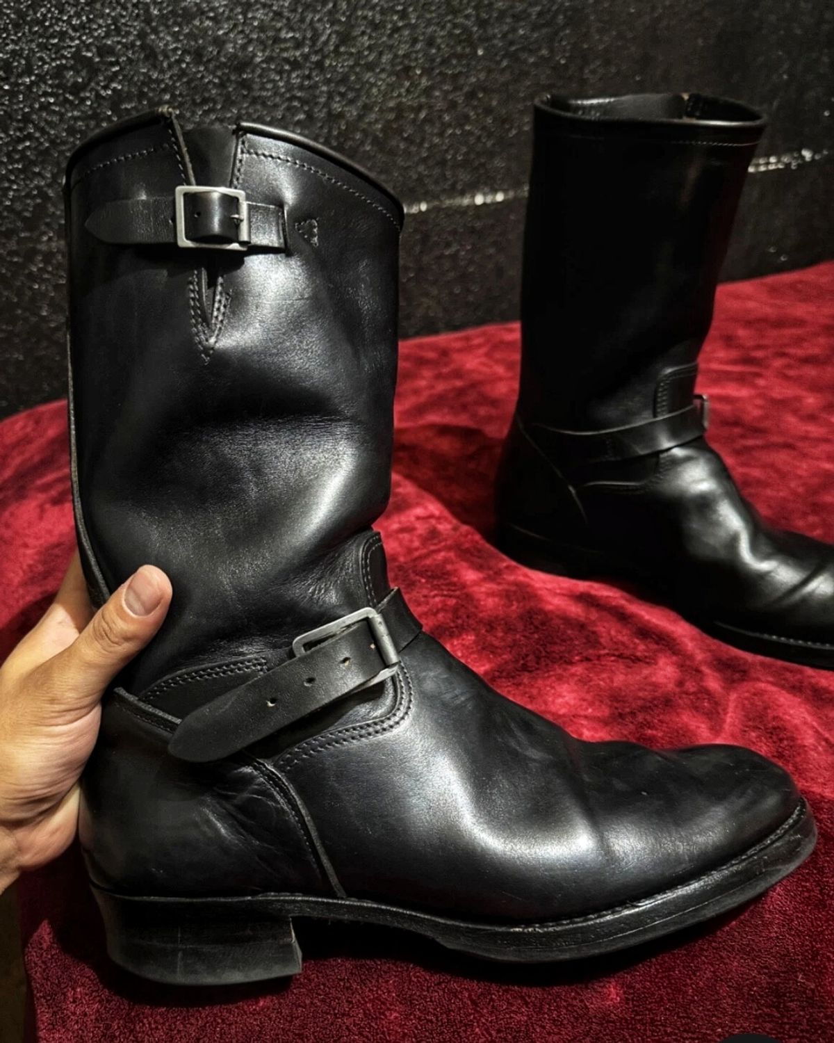 Photo by nobnix on June 25, 2025 of the SKOOB Wander Engineer Boots in Black Italian Horsebutt.