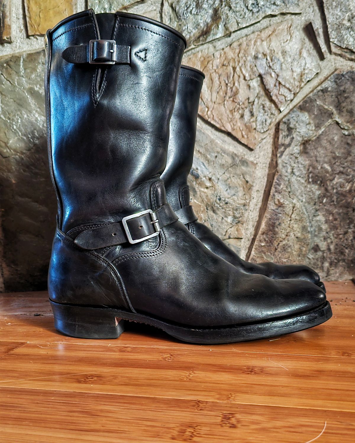 Photo by nobnix on July 1, 2025 of the SKOOB Wander Engineer Boots in Black Italian Horsebutt.