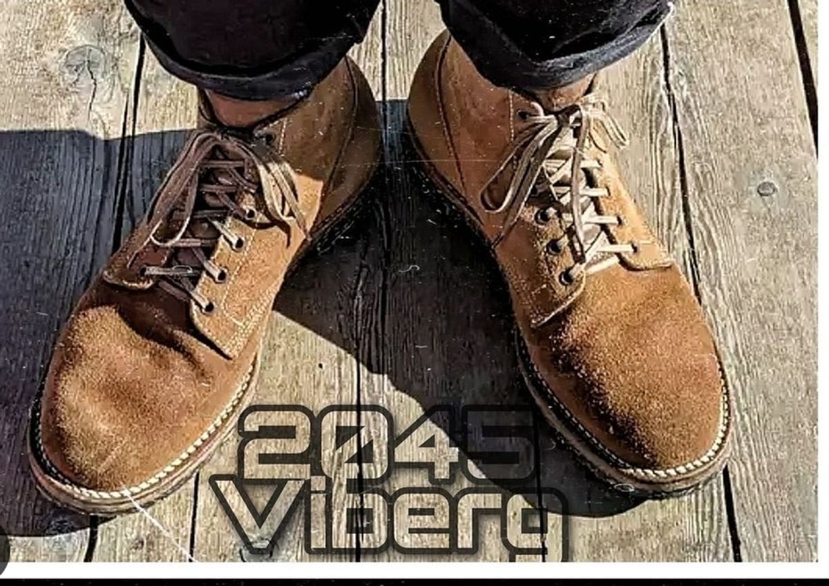 Photo by nobnix on April 2, 2023 of the Viberg Boondocker in Horween Natural Chromexcel Roughout.