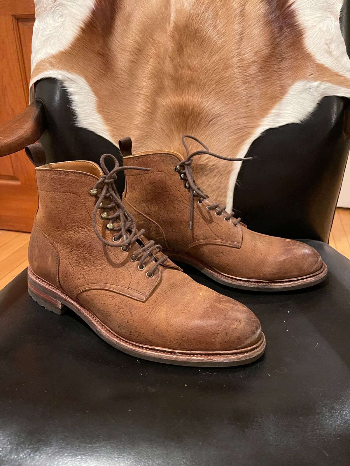 Photo by slypig on March 6, 2024 of the Meermin Service Boot in C.F. Stead Autumn Spice Waxed Kudu.