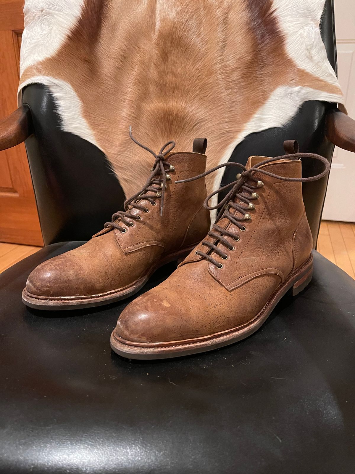 Photo by slypig on March 6, 2024 of the Meermin Service Boot in C.F. Stead Autumn Spice Waxed Kudu.