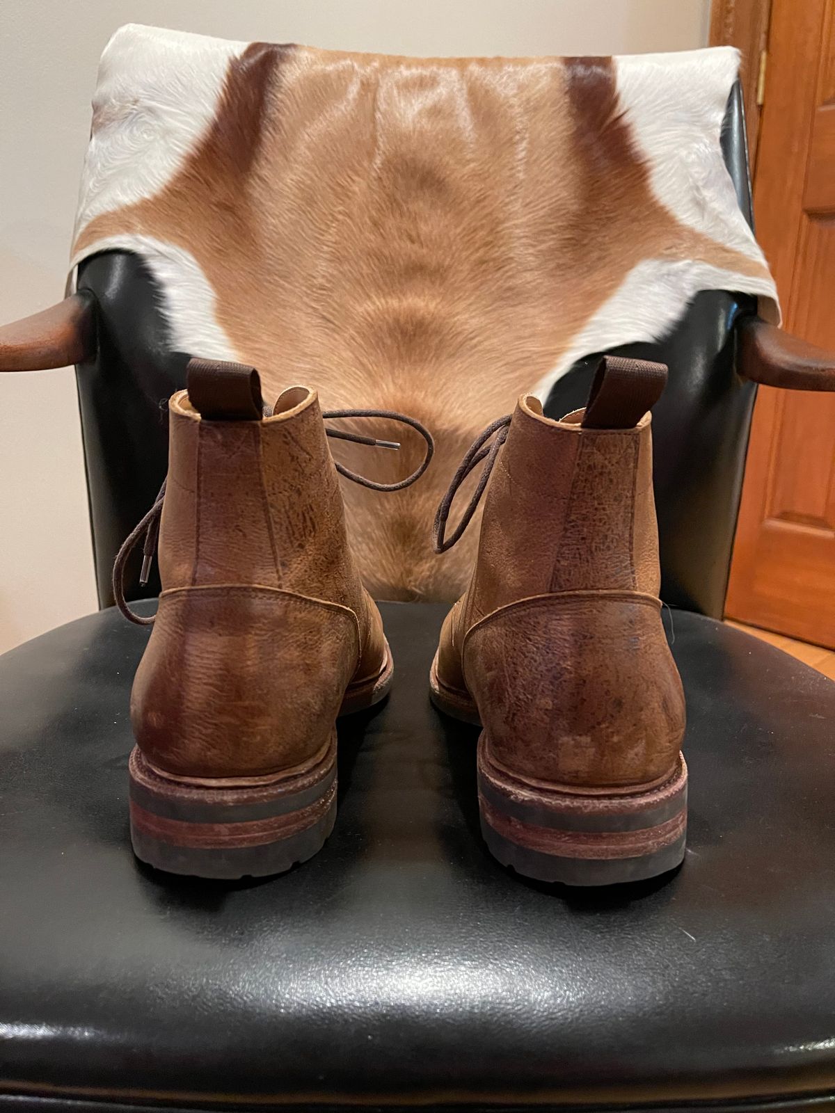 Photo by slypig on April 6, 2024 of the Meermin Service Boot in C.F. Stead Autumn Spice Waxed Kudu.