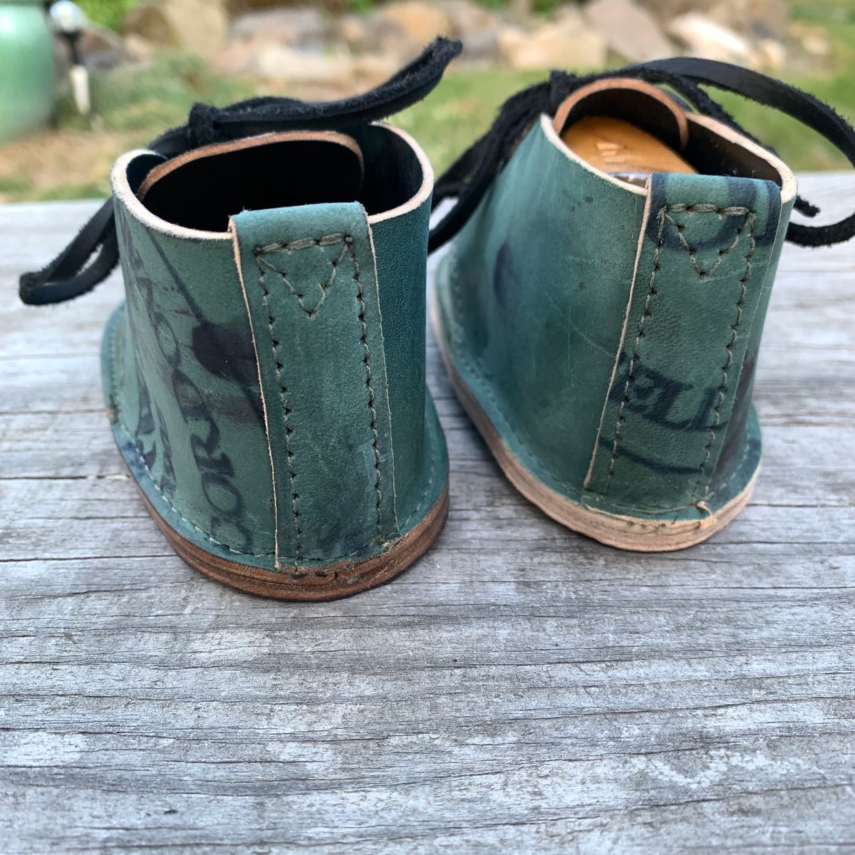 Photo by FrankLeeFineLeathers on August 31, 2020 of the Self-Made chukka in Horween Reverse Shell Cordovan.