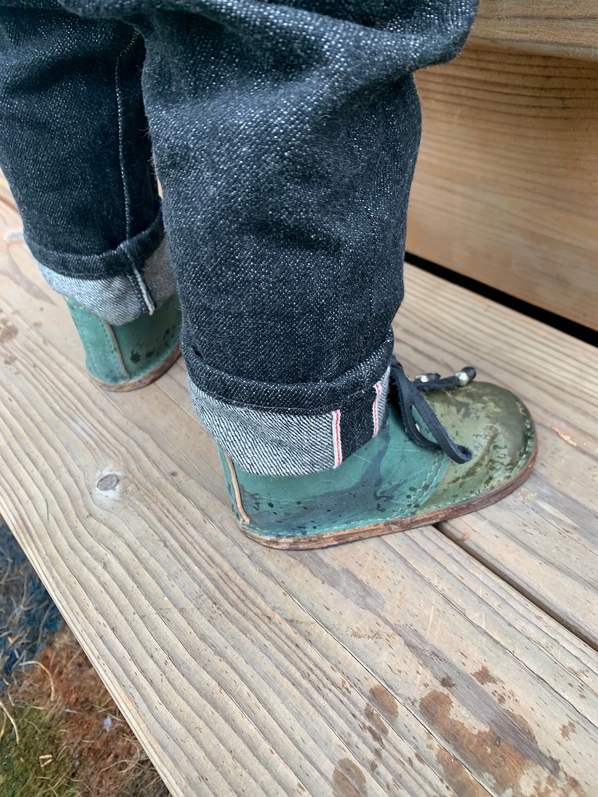 Photo by FrankLeeFineLeathers on October 16, 2020 of the Self-Made chukka in Horween Reverse Shell Cordovan.