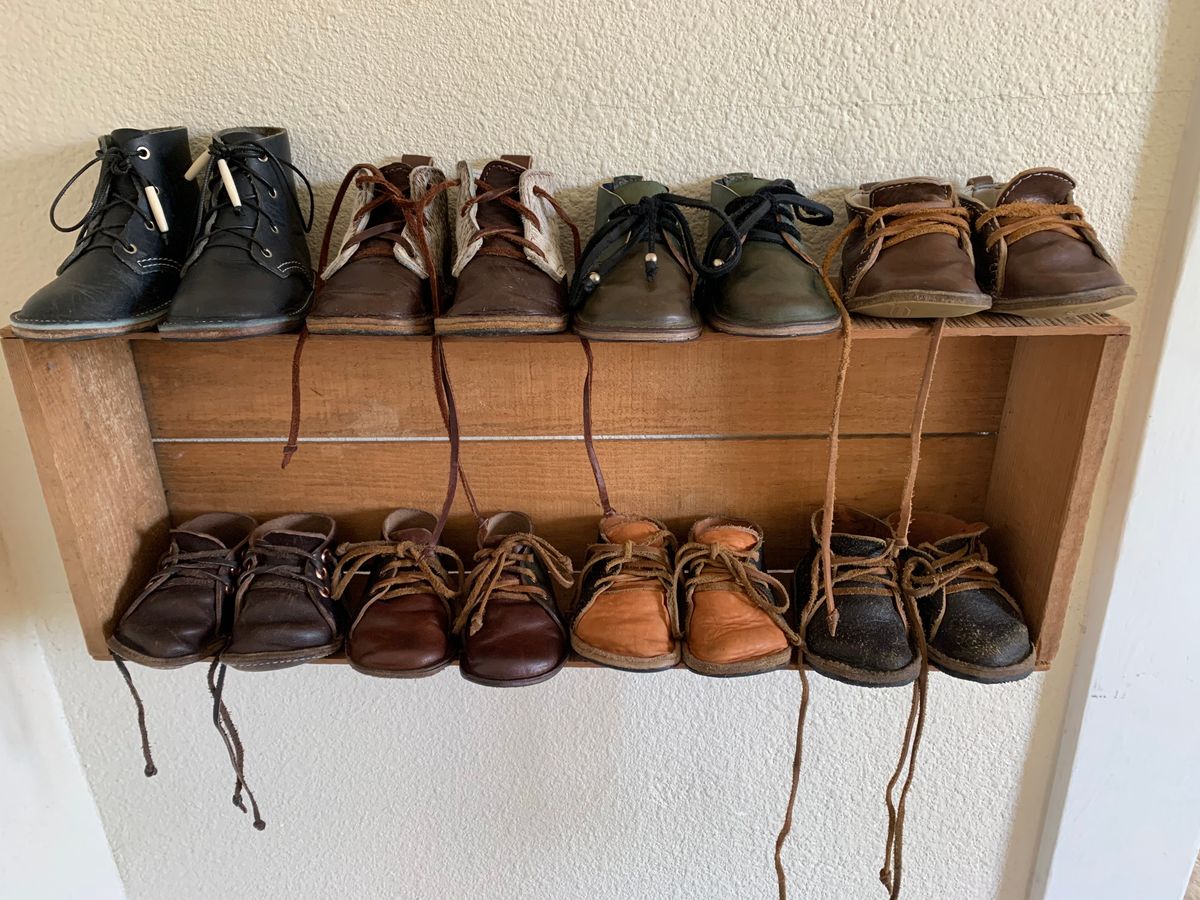 Photo by FrankLeeFineLeathers on October 27, 2020 of the Self-Made chukka in Horween Reverse Shell Cordovan.