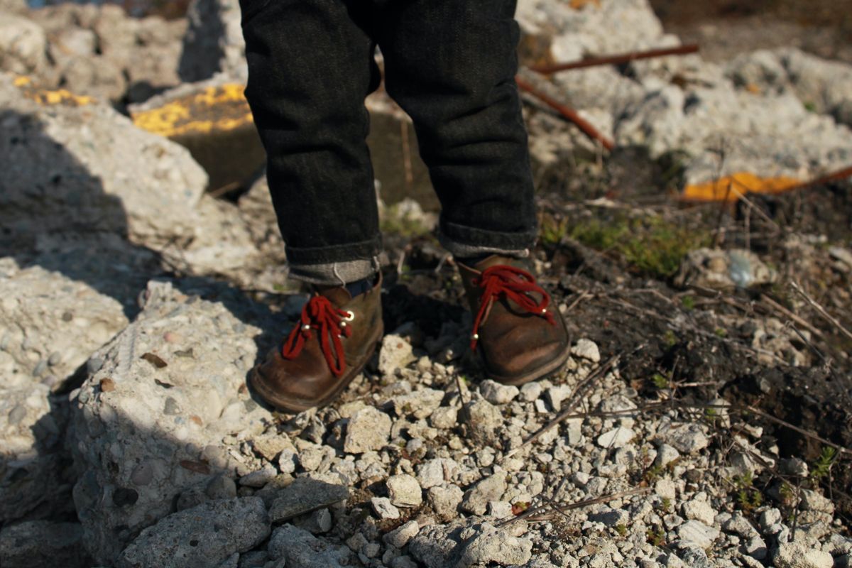 Photo by FrankLeeFineLeathers on March 16, 2021 of the Self-Made chukka in Horween Reverse Shell Cordovan.