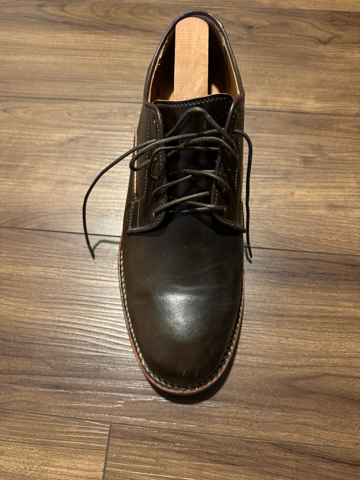 Photo by jinwoo on October 9, 2023 of the Viberg Derby Shoe in Horween Dark Cognac Shell Cordovan.