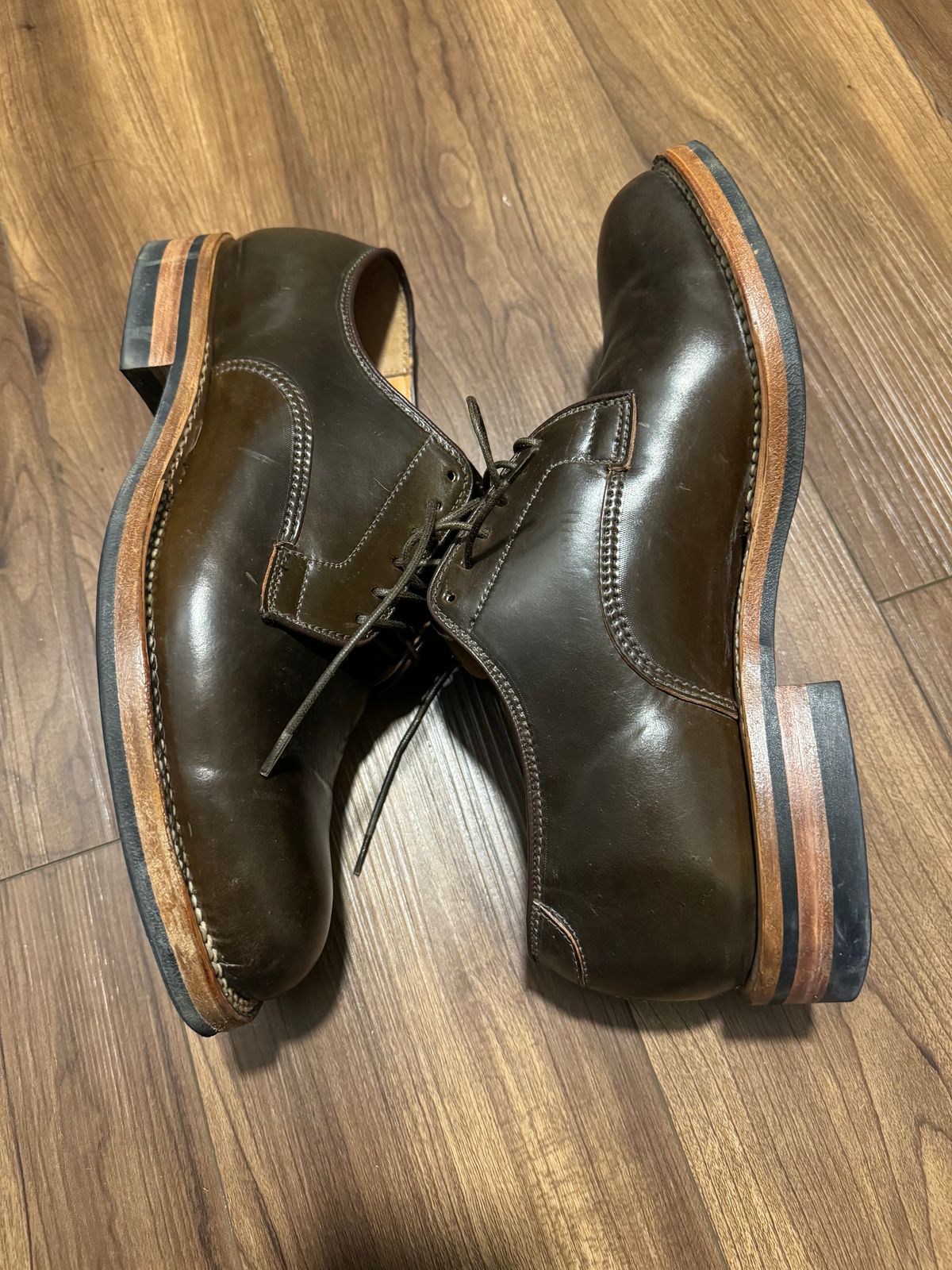 Photo by jinwoo on November 3, 2023 of the Viberg Derby Shoe in Horween Dark Cognac Shell Cordovan.