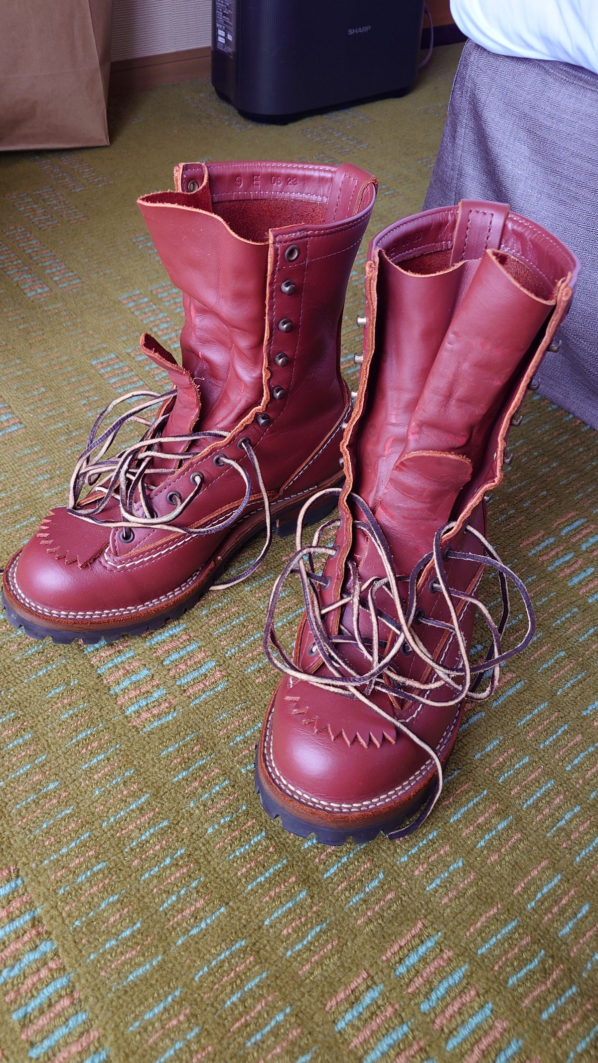 Photo by sowakichi on July 26, 2024 of the Wesco Jobmaster in Seidel Redwood Oil Tan.