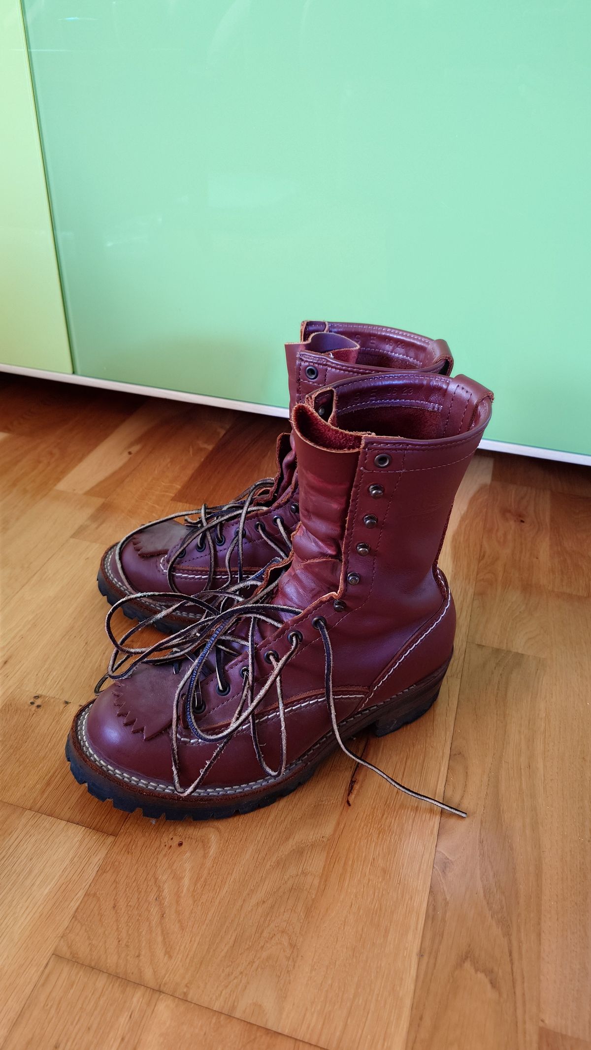 Photo by sowakichi on August 15, 2024 of the Wesco Jobmaster in Seidel Redwood Oil Tan.