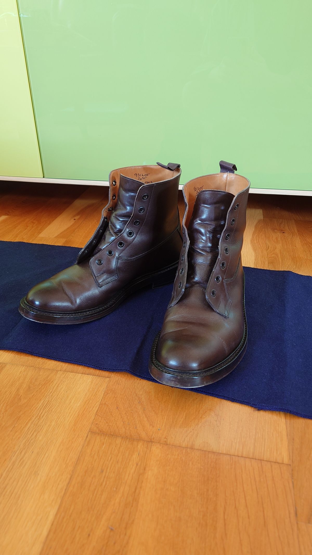 Photo by sowakichi on May 9, 2024 of the Tricker's Burford Country Boot in Espresso Burnished Calf.