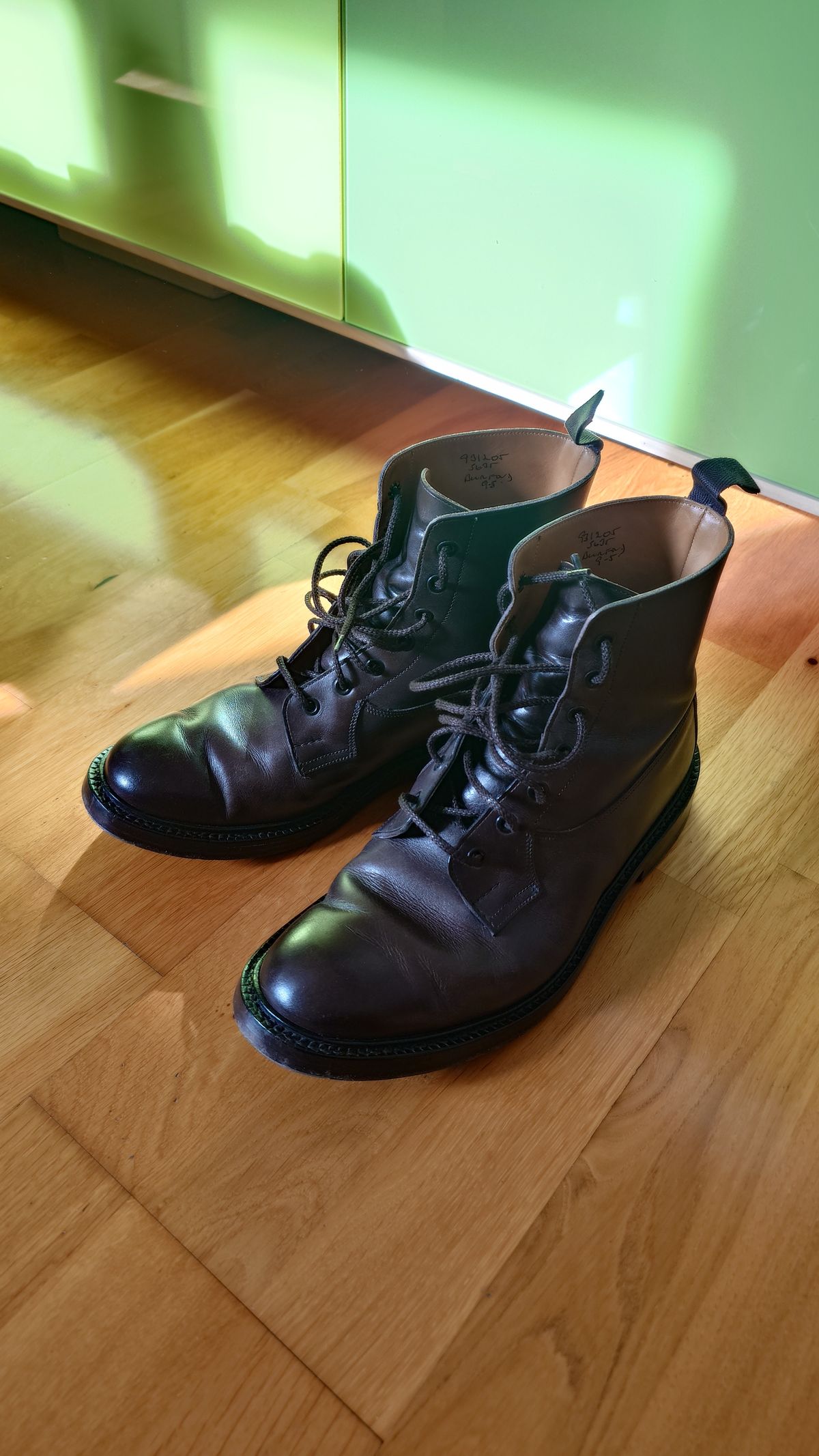 Photo by sowakichi on October 20, 2024 of the Tricker's Burford Country Boot in Espresso Burnished Calf.