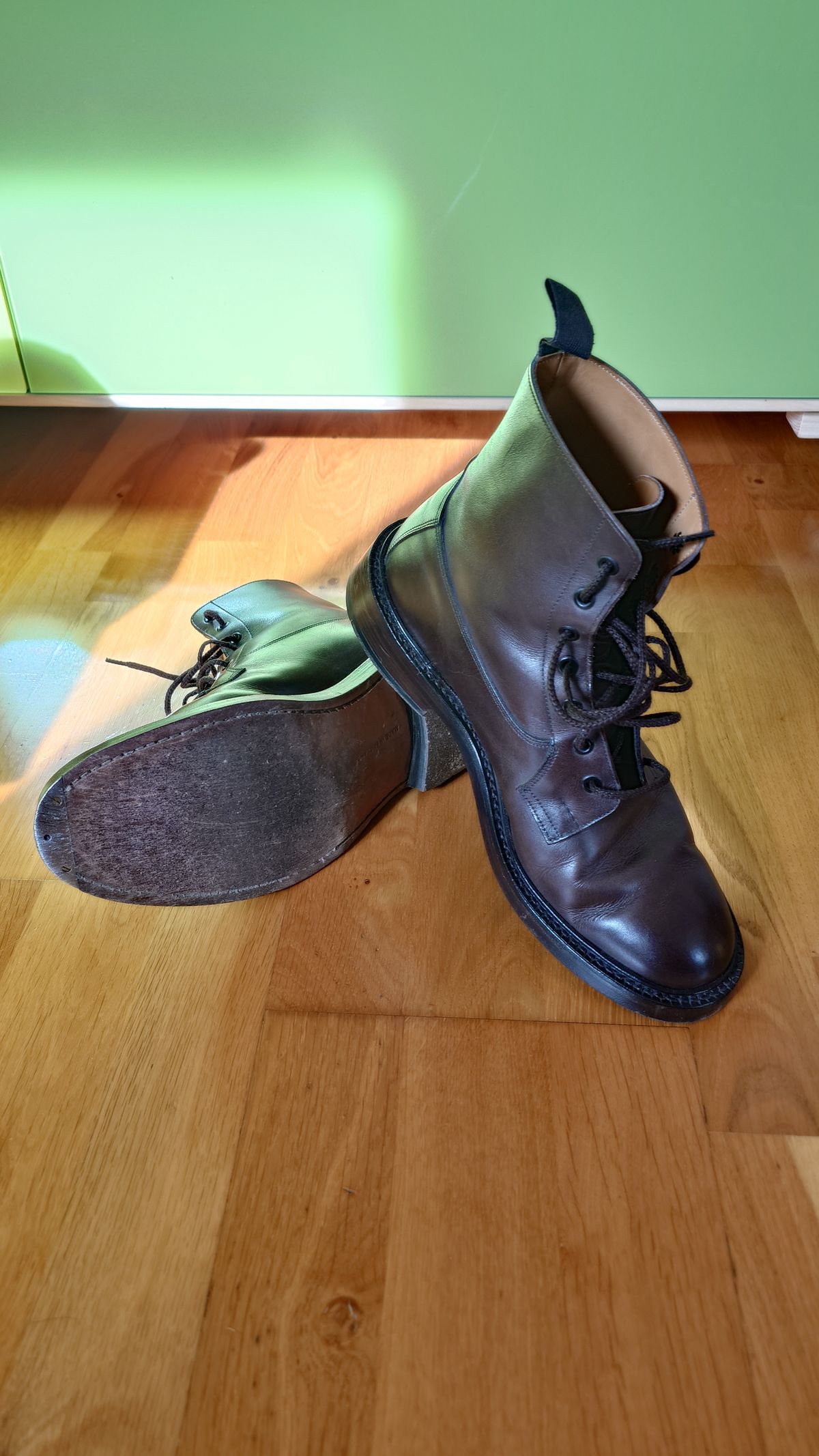 Photo by sowakichi on October 20, 2024 of the Tricker's Burford Country Boot in Espresso Burnished Calf.