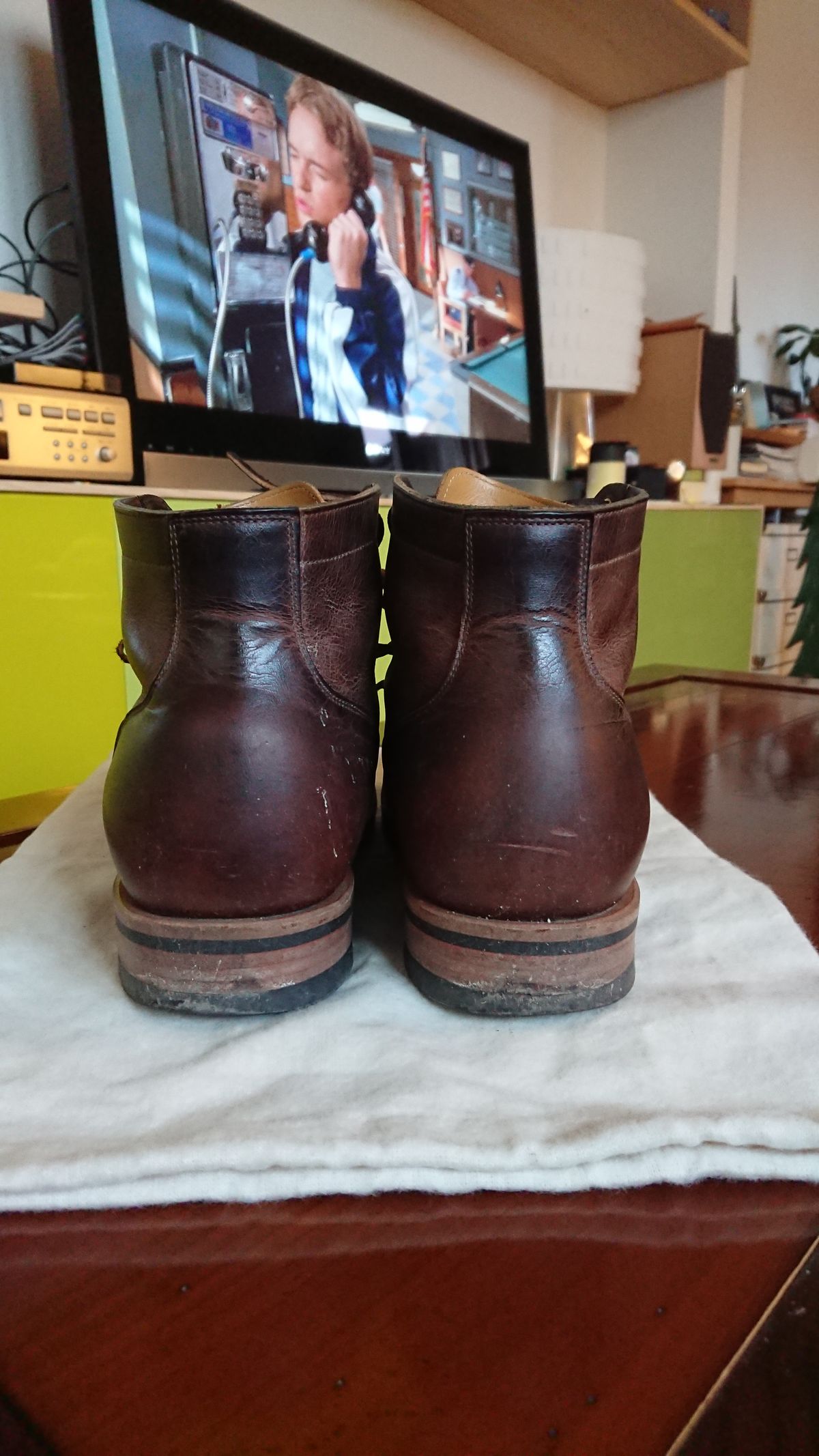 Photo by sowakichi on February 5, 2023 of the Viberg Service Boot in Horween Rowdy Dachshund.