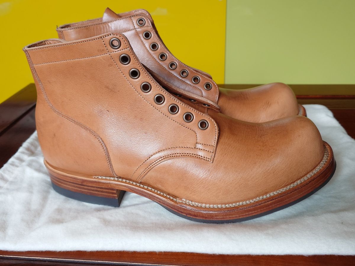 Photo by sowakichi on October 3, 2024 of the Viberg Service Boot in Horween Natural Wooly Chromexcel.