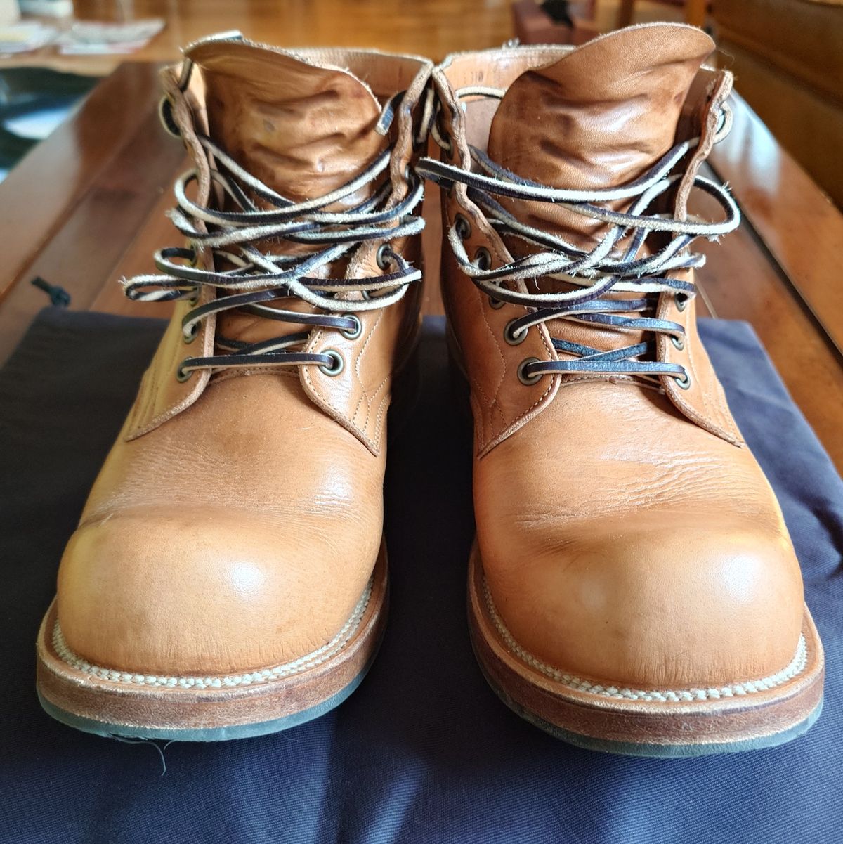 Photo by sowakichi on November 3, 2024 of the Viberg Service Boot in Horween Natural Wooly Chromexcel.