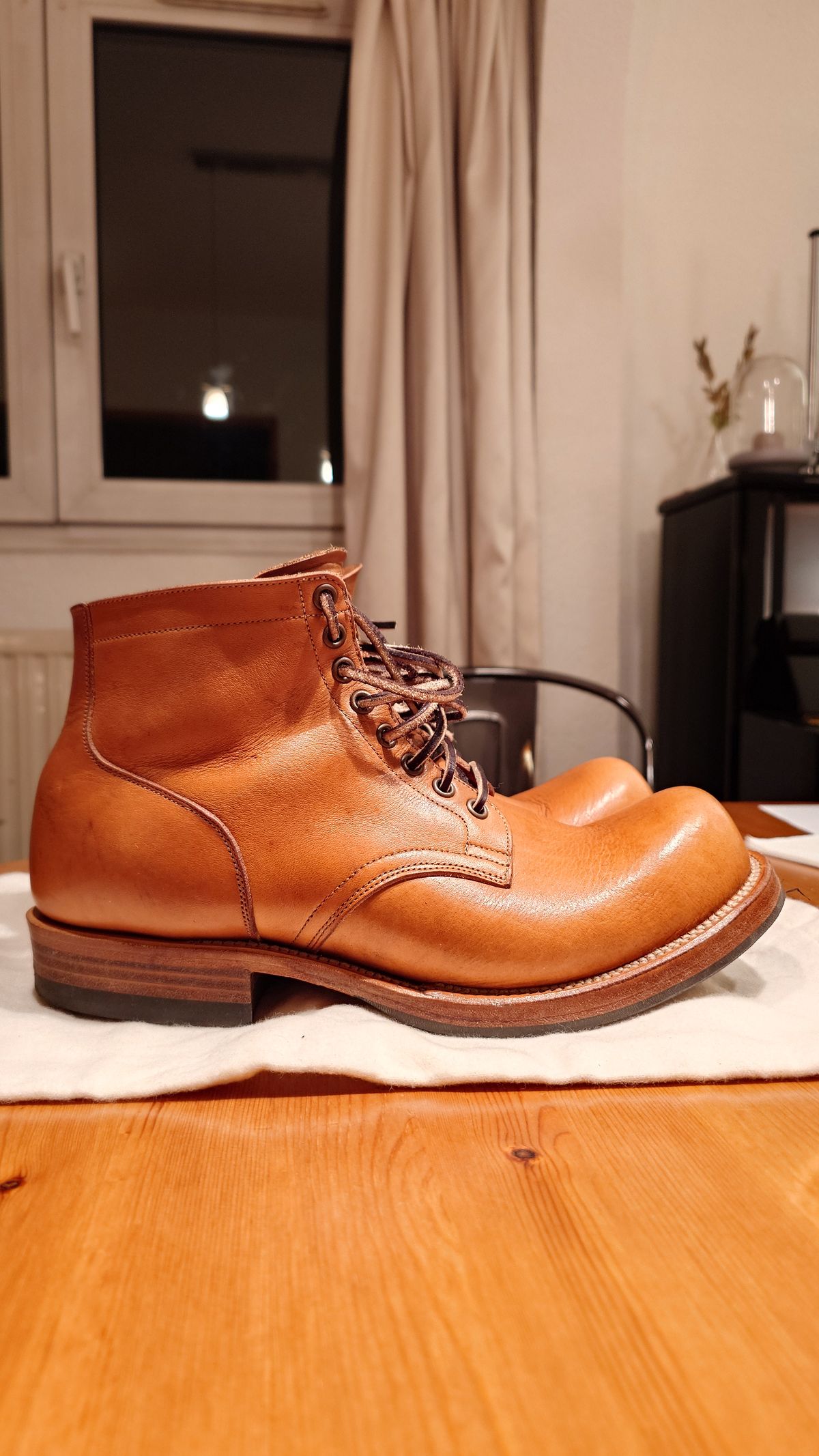 Photo by sowakichi on December 2, 2024 of the Viberg Service Boot in Horween Natural Wooly Chromexcel.