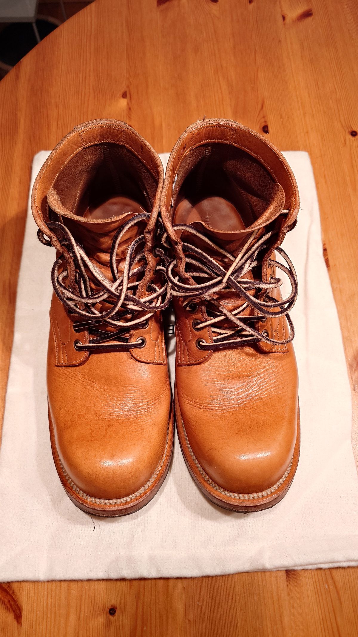 Photo by sowakichi on December 2, 2024 of the Viberg Service Boot in Horween Natural Wooly Chromexcel.