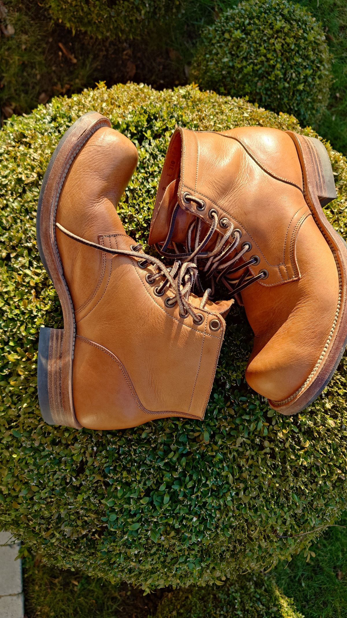 Photo by sowakichi on February 2, 2025 of the Viberg Service Boot in Horween Natural Wooly Chromexcel.