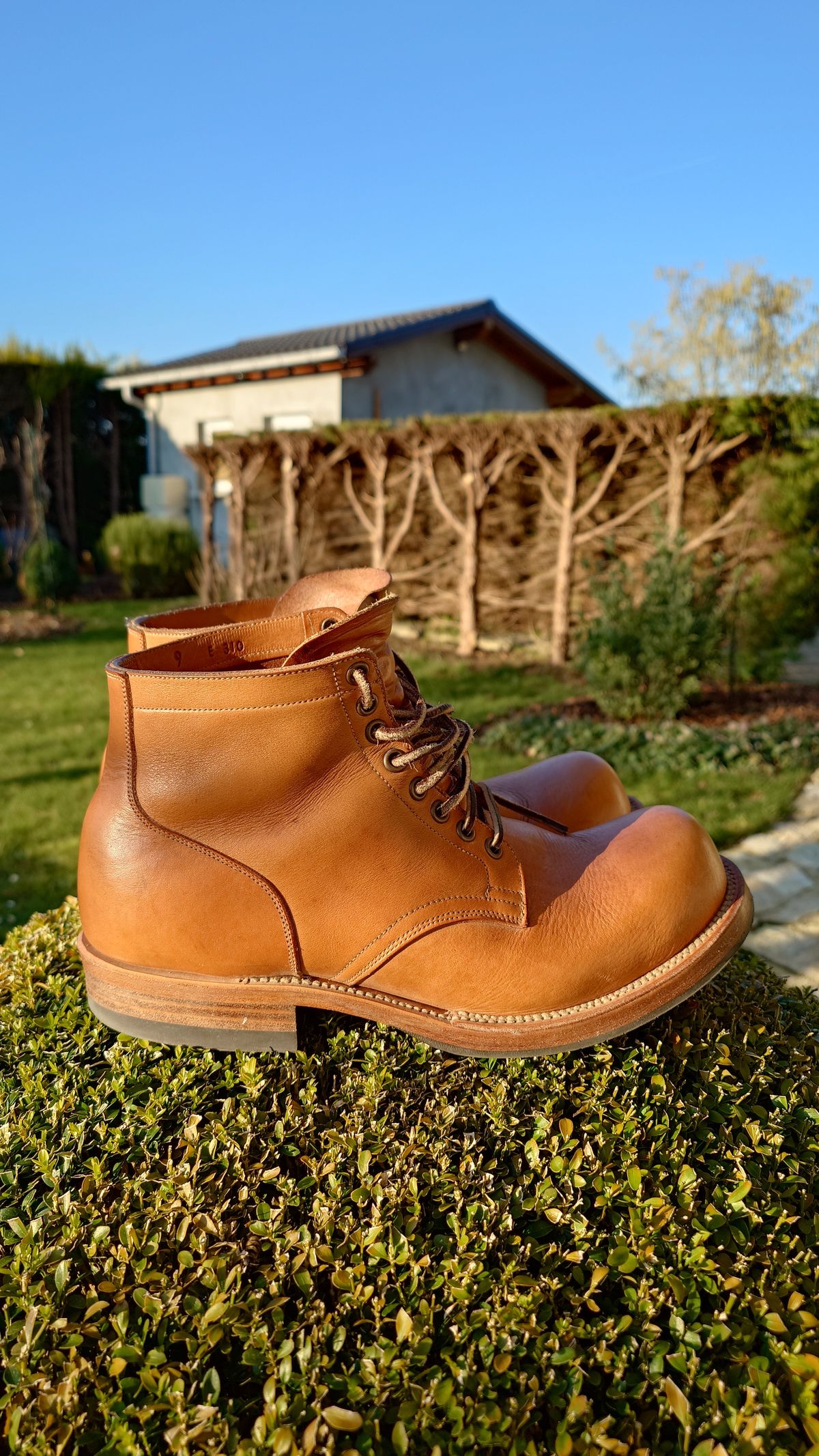 Photo by sowakichi on February 2, 2025 of the Viberg Service Boot in Horween Natural Wooly Chromexcel.