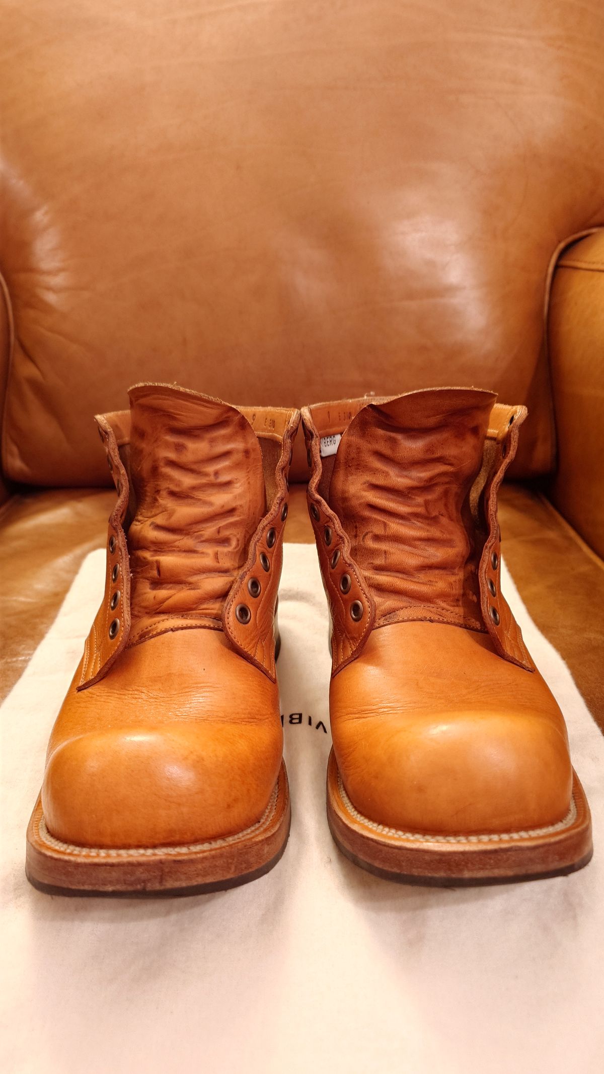 Photo by sowakichi on March 5, 2025 of the Viberg Service Boot in Horween Natural Wooly Chromexcel.