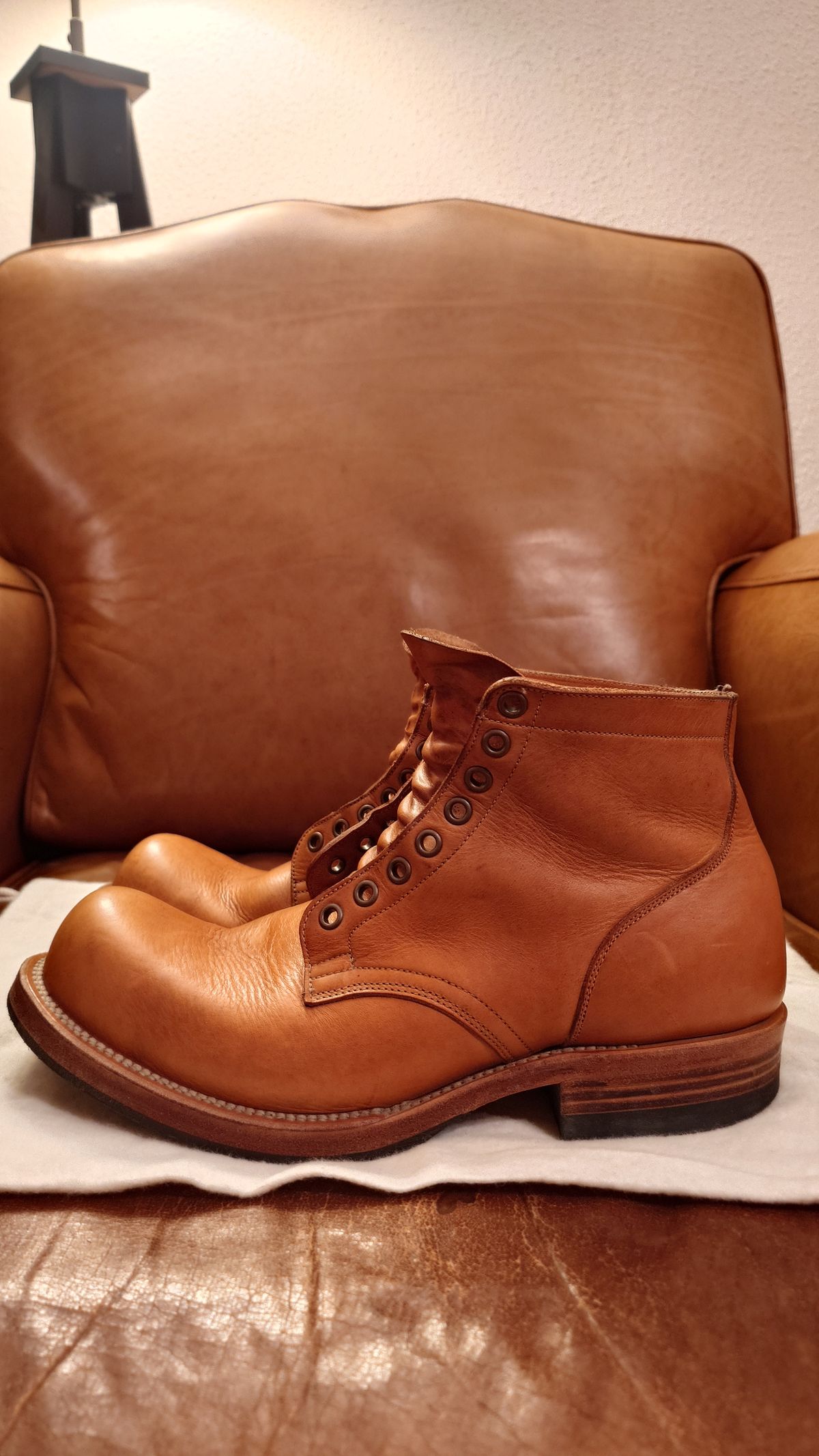 Photo by sowakichi on March 5, 2025 of the Viberg Service Boot in Horween Natural Wooly Chromexcel.