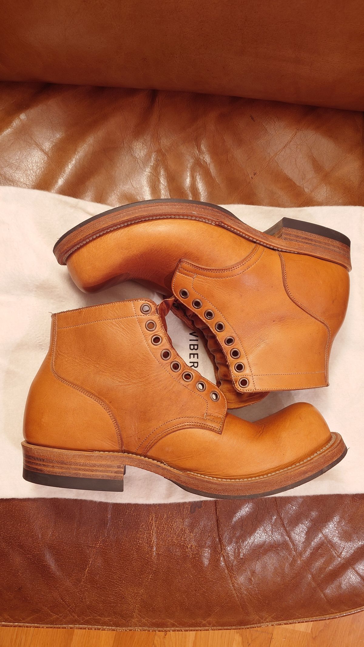 Photo by sowakichi on March 5, 2025 of the Viberg Service Boot in Horween Natural Wooly Chromexcel.