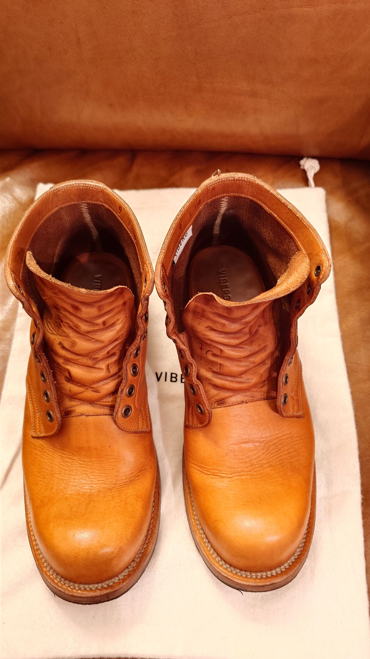 Photo by sowakichi on March 5, 2025 of the Viberg Service Boot in Horween Natural Wooly Chromexcel.