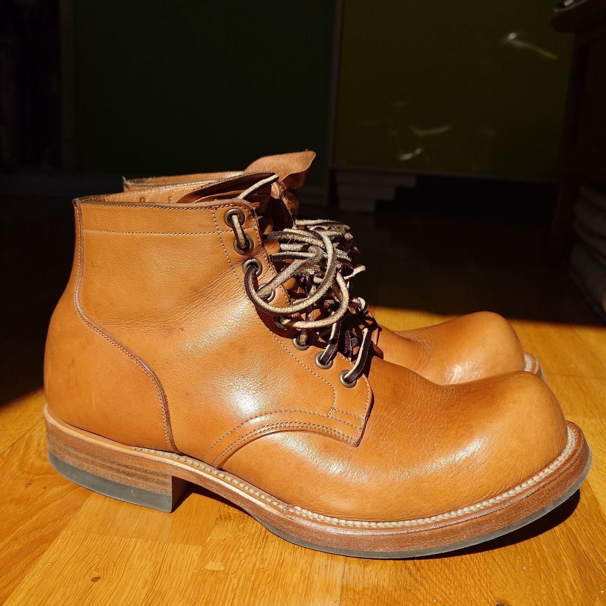 Photo by sowakichi on April 5, 2025 of the Viberg Service Boot in Horween Natural Wooly Chromexcel.