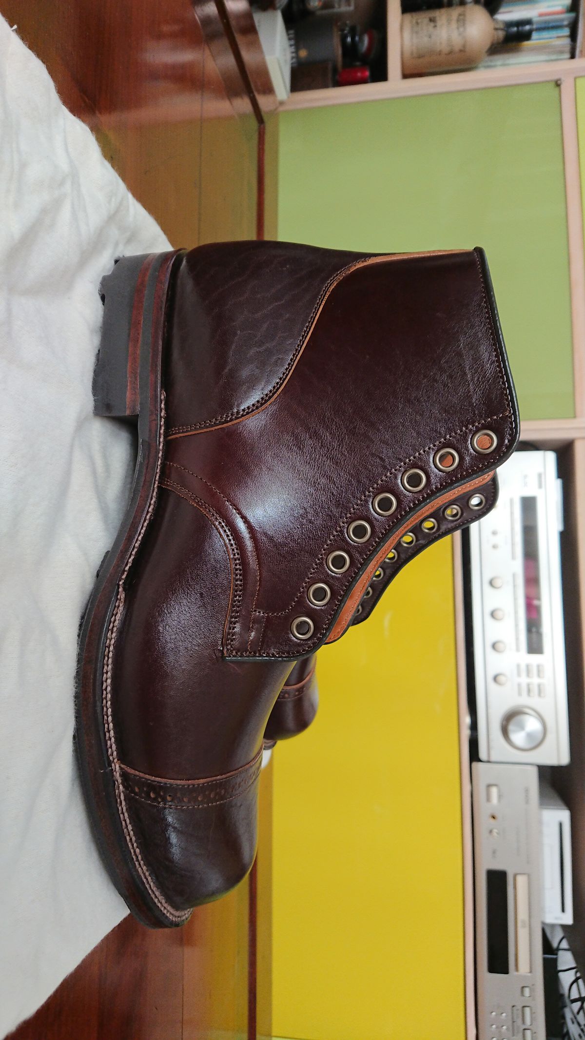 Photo by sowakichi on October 1, 2023 of the Viberg Service Boot in Shinki Dark Brown Oiled Horsebutt.