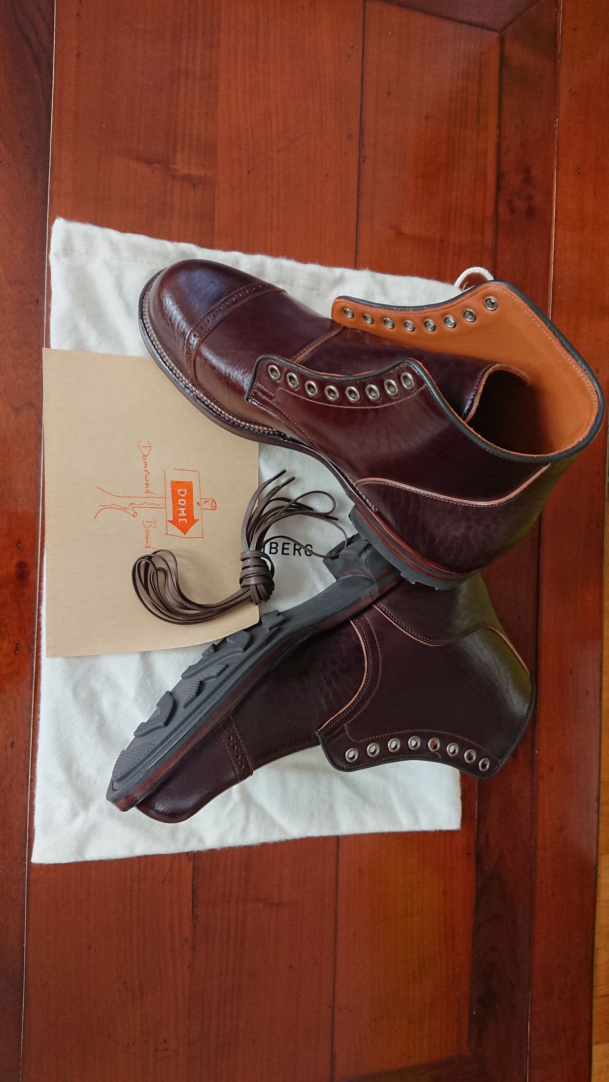 Photo by sowakichi on October 1, 2023 of the Viberg Service Boot in Shinki Dark Brown Oiled Horsebutt.