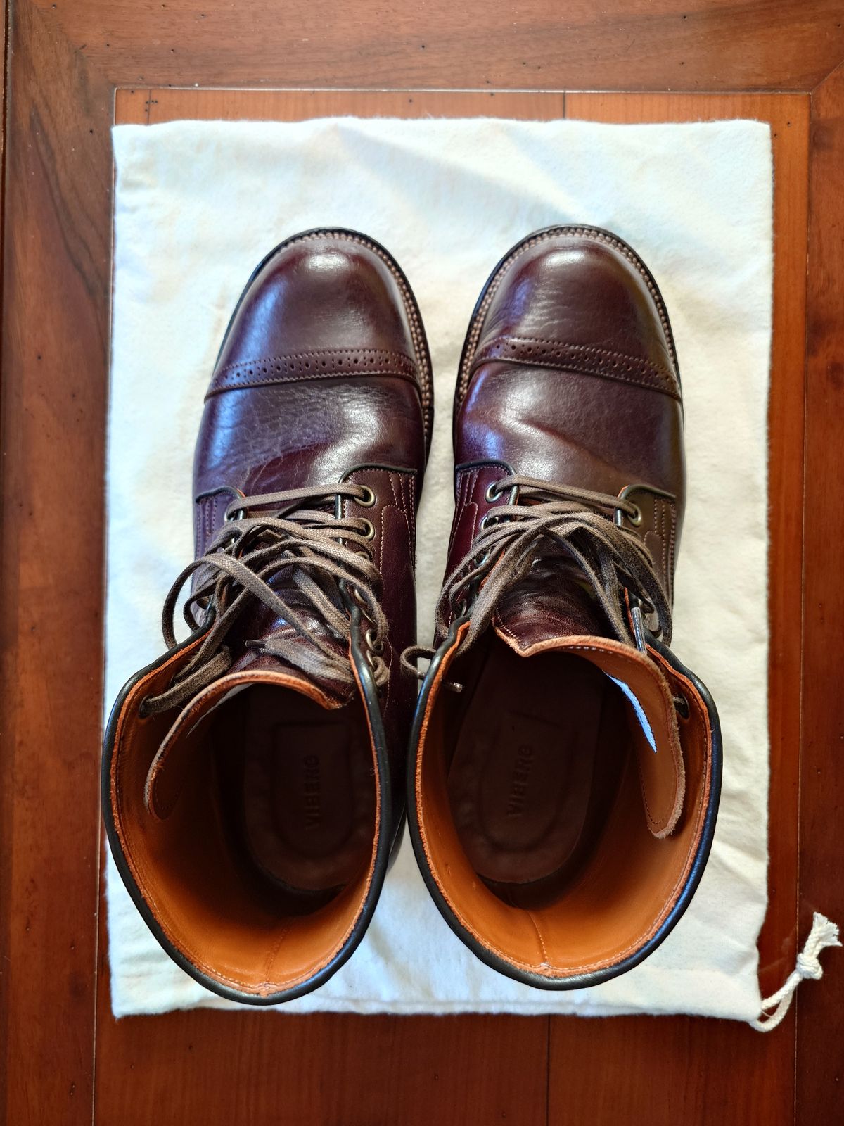 Photo by sowakichi on November 4, 2023 of the Viberg Service Boot in Shinki Dark Brown Oiled Horsebutt.