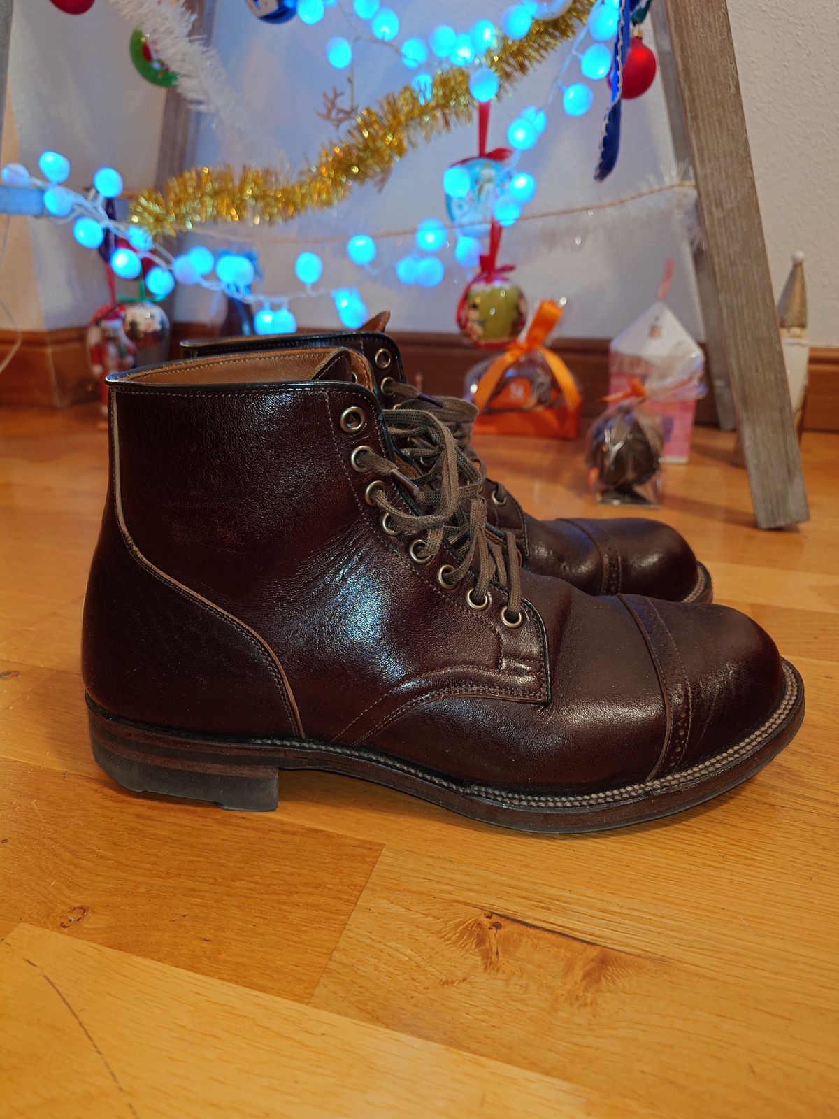 Photo by sowakichi on January 5, 2024 of the Viberg Service Boot in Shinki Dark Brown Oiled Horsebutt.