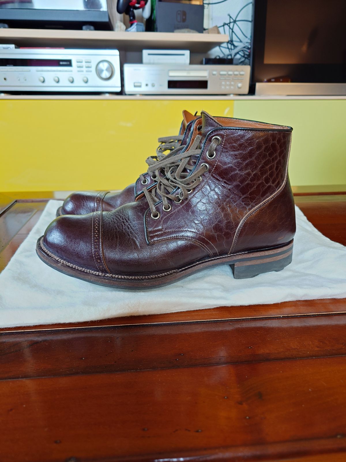 Photo by sowakichi on February 4, 2024 of the Viberg Service Boot in Shinki Dark Brown Oiled Horsebutt.