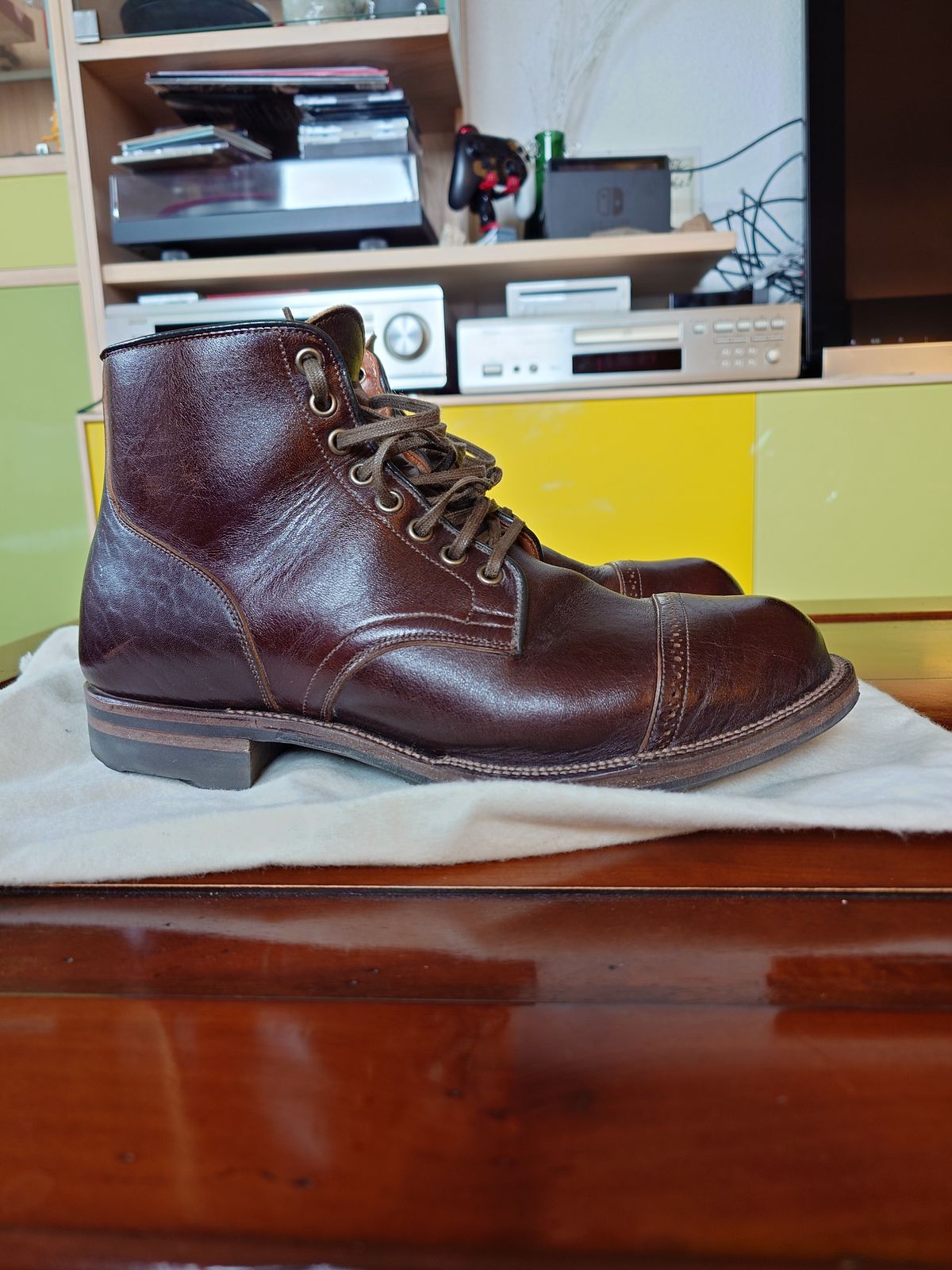 Photo by sowakichi on February 4, 2024 of the Viberg Service Boot in Shinki Dark Brown Oiled Horsebutt.