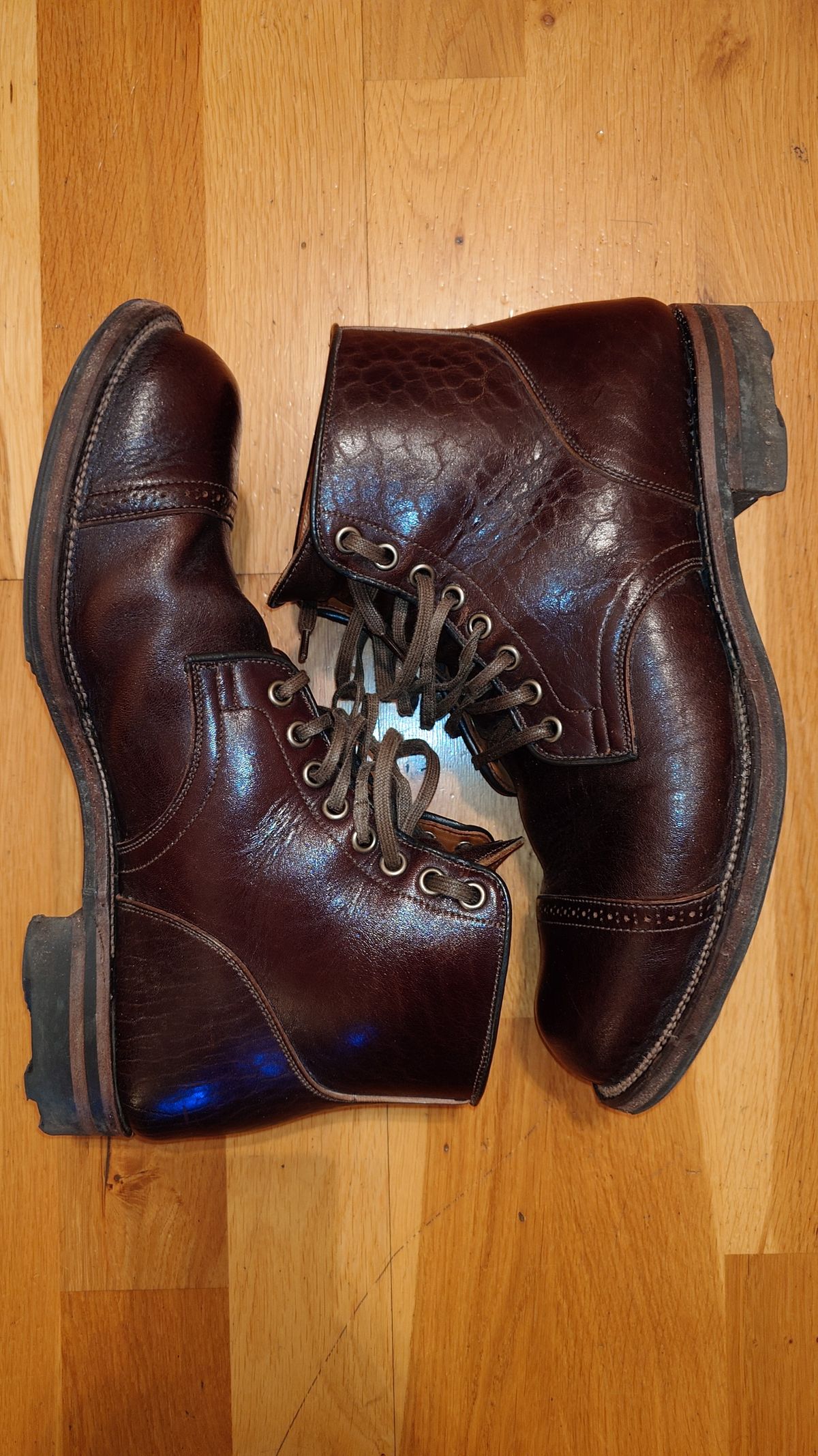 Photo by sowakichi on April 5, 2024 of the Viberg Service Boot in Shinki Dark Brown Oiled Horsebutt.