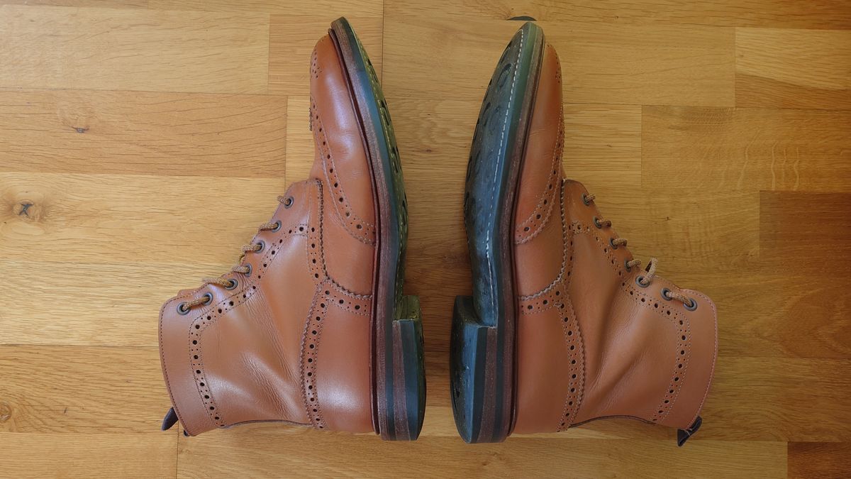 Photo by sowakichi on October 5, 2024 of the Tricker's Stow Country Boot in C-Shade Tan.