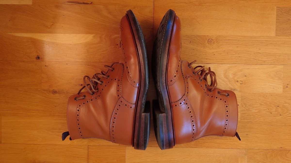 Photo by sowakichi on December 14, 2024 of the Tricker's Stow Country Boot in C-Shade Tan.