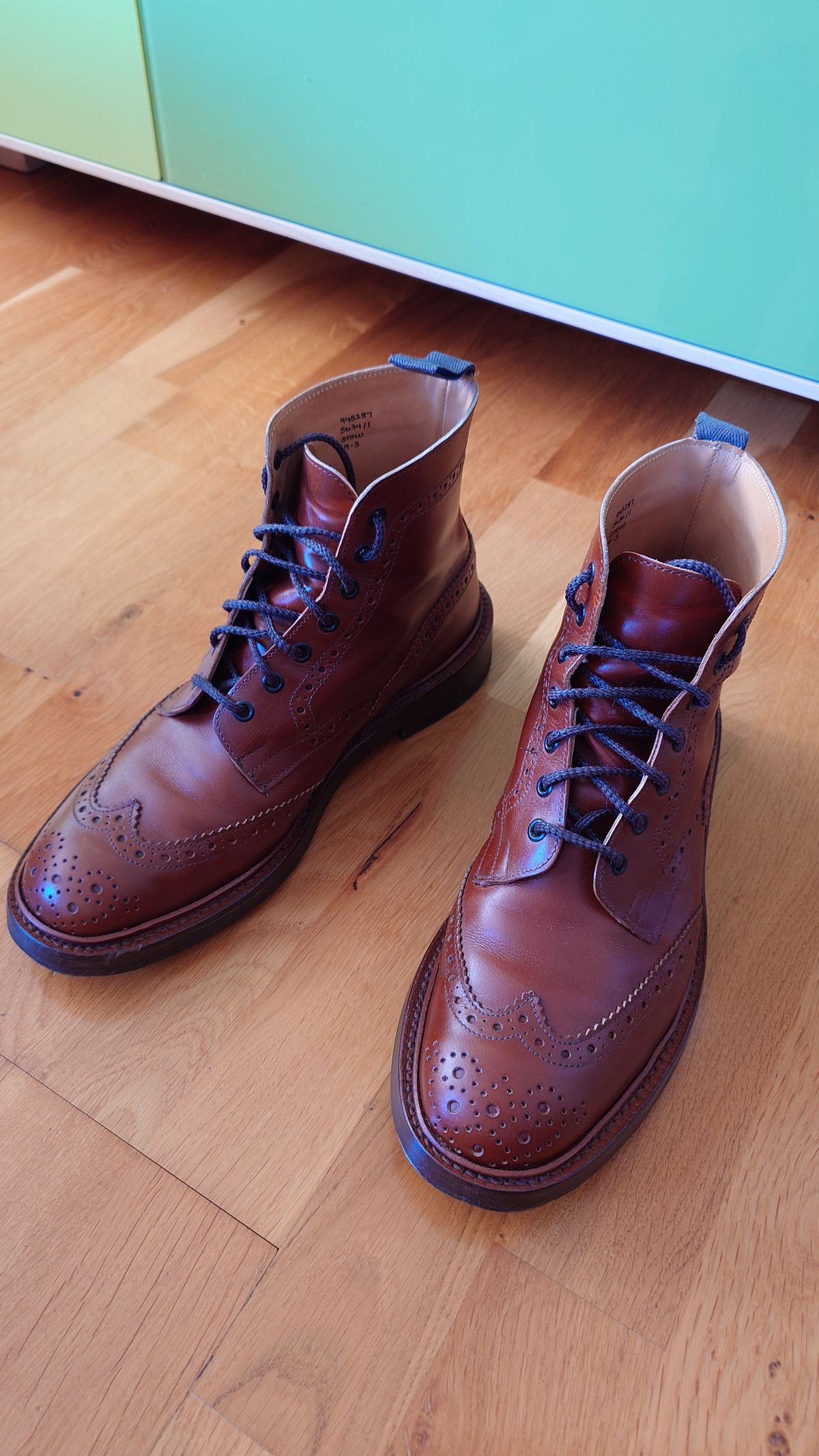 Photo by sowakichi on October 5, 2024 of the Tricker's Stow Country Boot in Marron Antique.