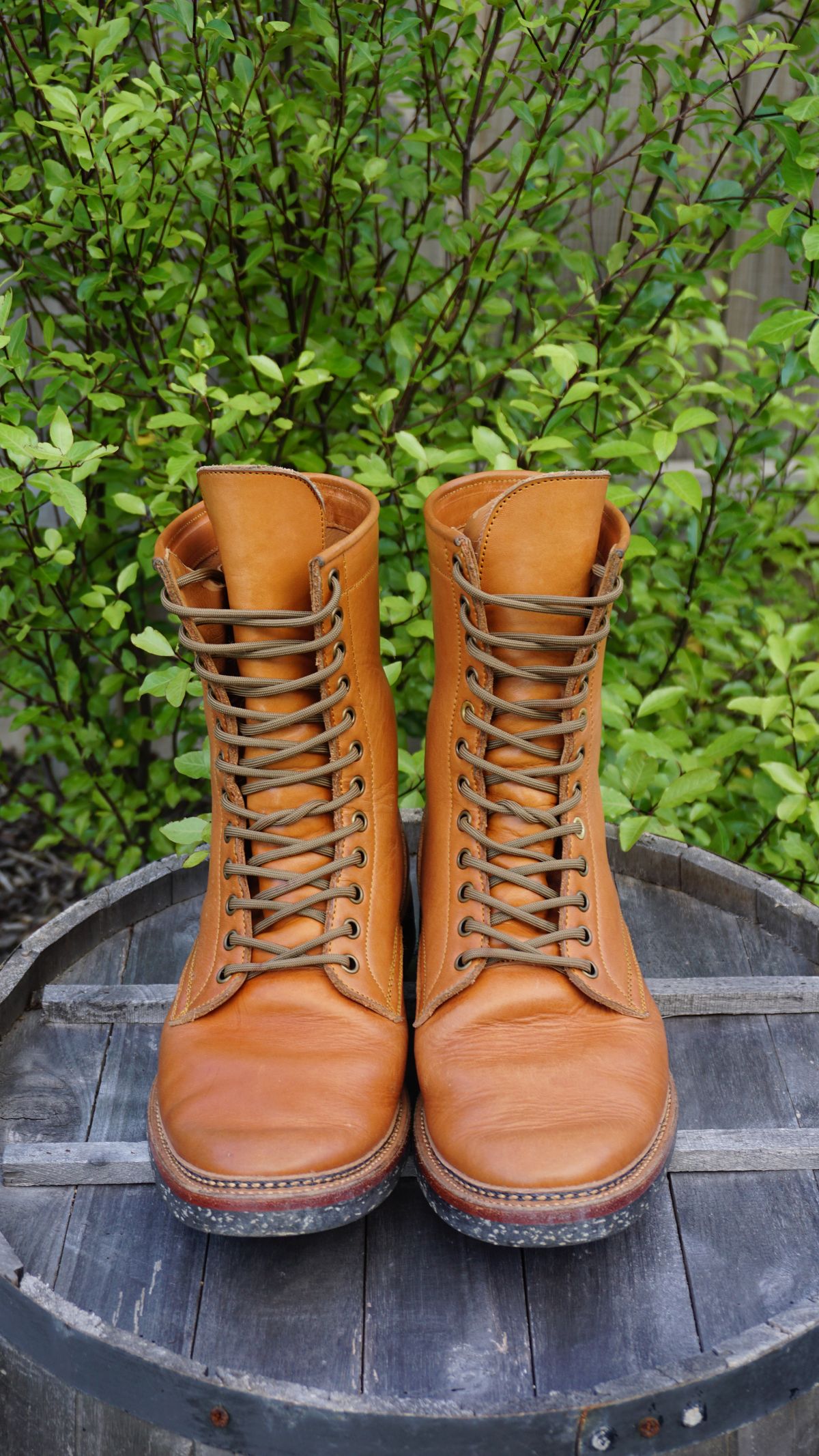 Photo by Worn.Soles on November 5, 2022 of the Tahura Captoelari 8 Inch in Tochigi Earth #2 Orange Beige.