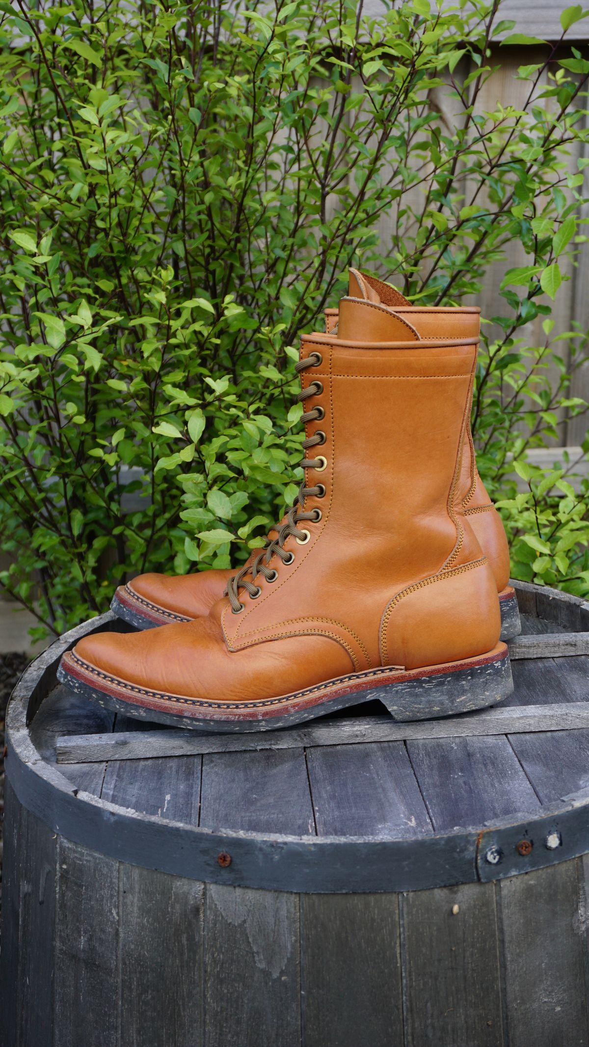 Photo by Worn.Soles on November 5, 2022 of the Tahura Captoelari 8 Inch in Tochigi Earth #2 Orange Beige.