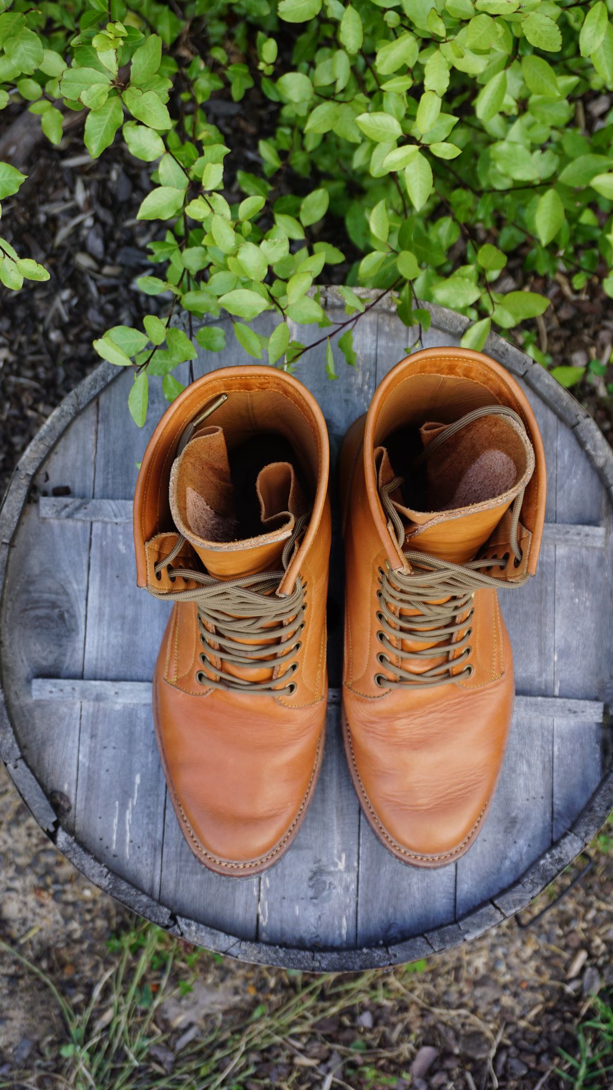 Photo by Worn.Soles on November 5, 2022 of the Tahura Captoelari 8 Inch in Tochigi Earth #2 Orange Beige.