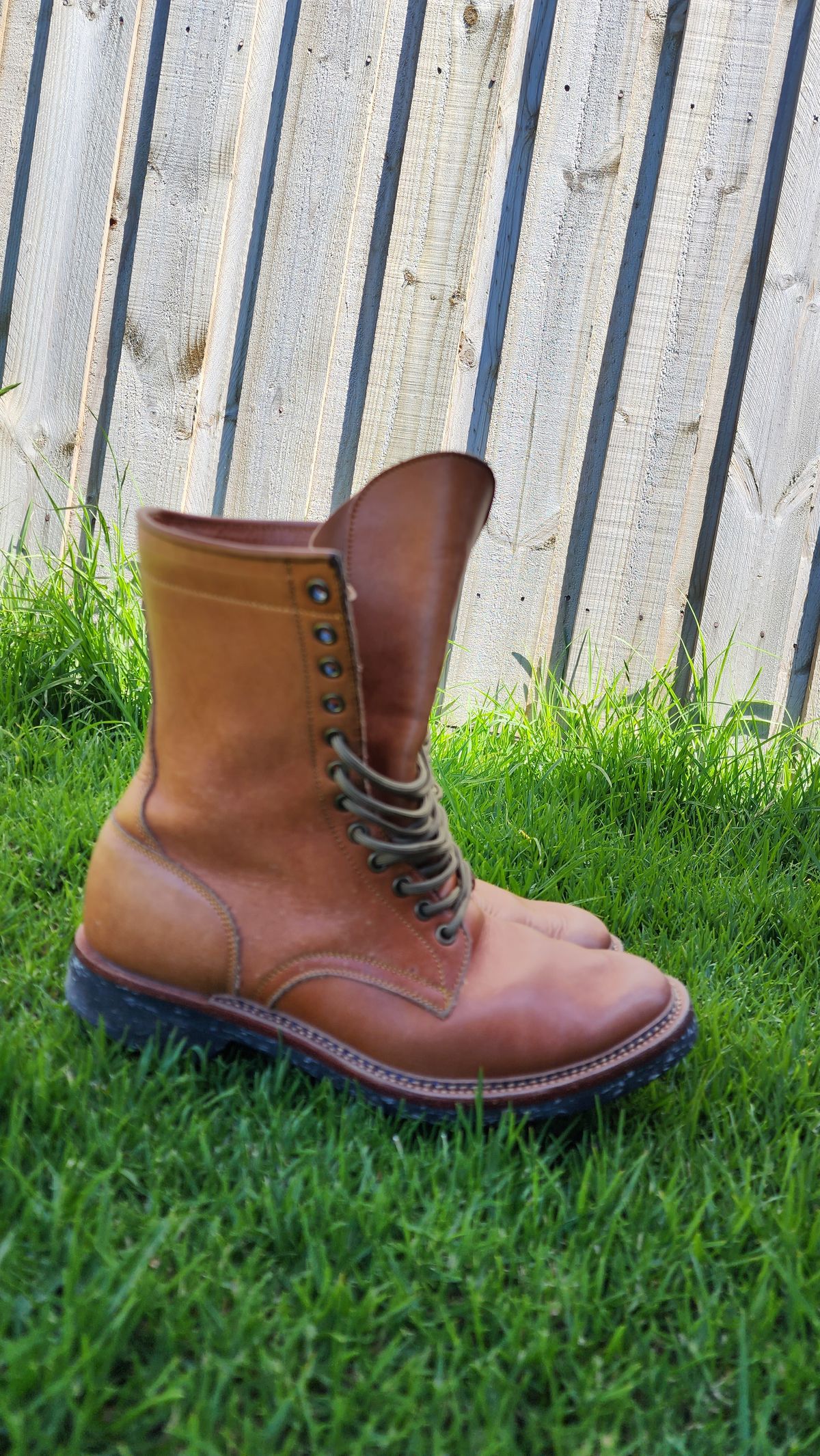 Photo by Worn.Soles on December 6, 2022 of the Tahura Captoelari 8 Inch in Tochigi Earth #2 Orange Beige.