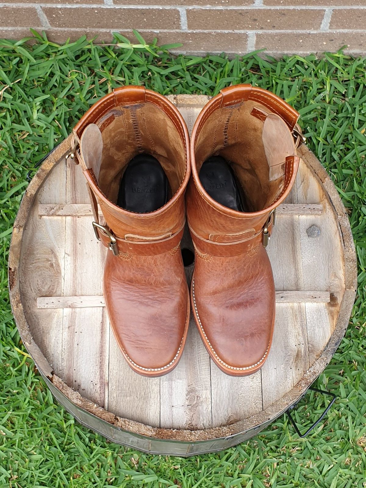 Photo by Worn.Soles on November 4, 2021 of the Benzein The Keeper 'Type 2' Engineer Boot in Shinki Brown Oiled Horsebutt.