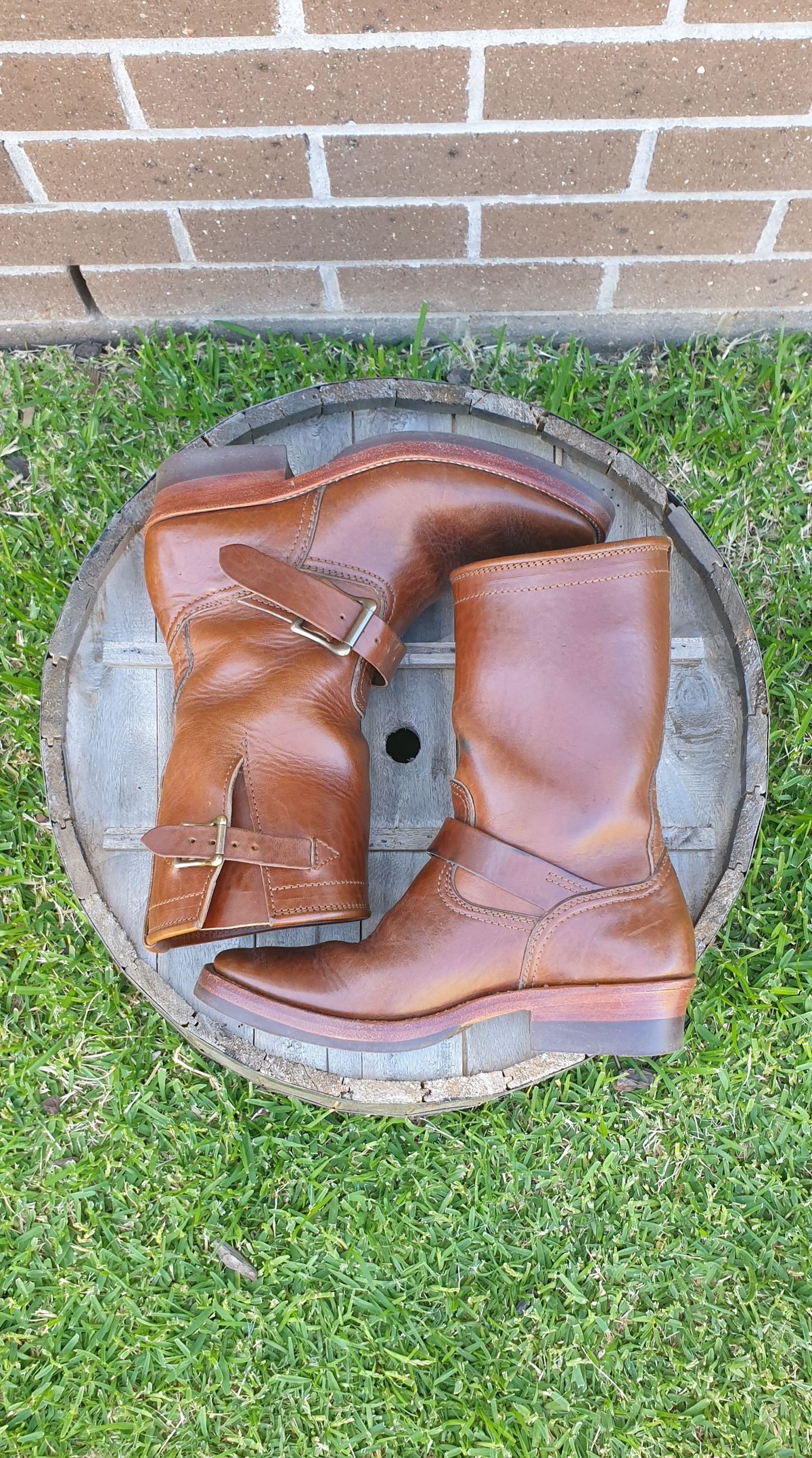 Photo by Worn.Soles on January 4, 2022 of the Benzein The Keeper 'Type 2' Engineer Boot in Shinki Brown Oiled Horsebutt.