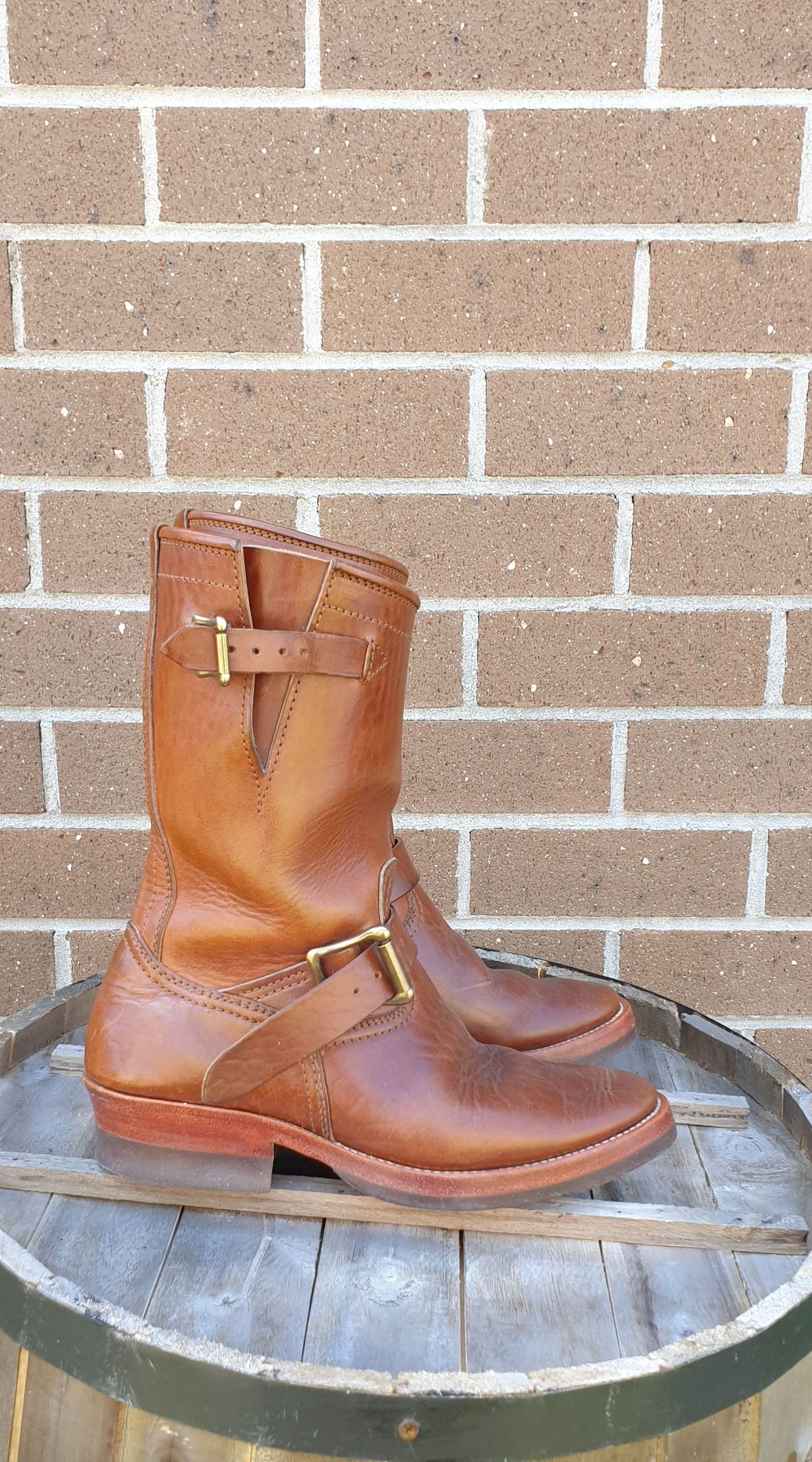 Photo by Worn.Soles on January 4, 2022 of the Benzein The Keeper 'Type 2' Engineer Boot in Shinki Brown Oiled Horsebutt.